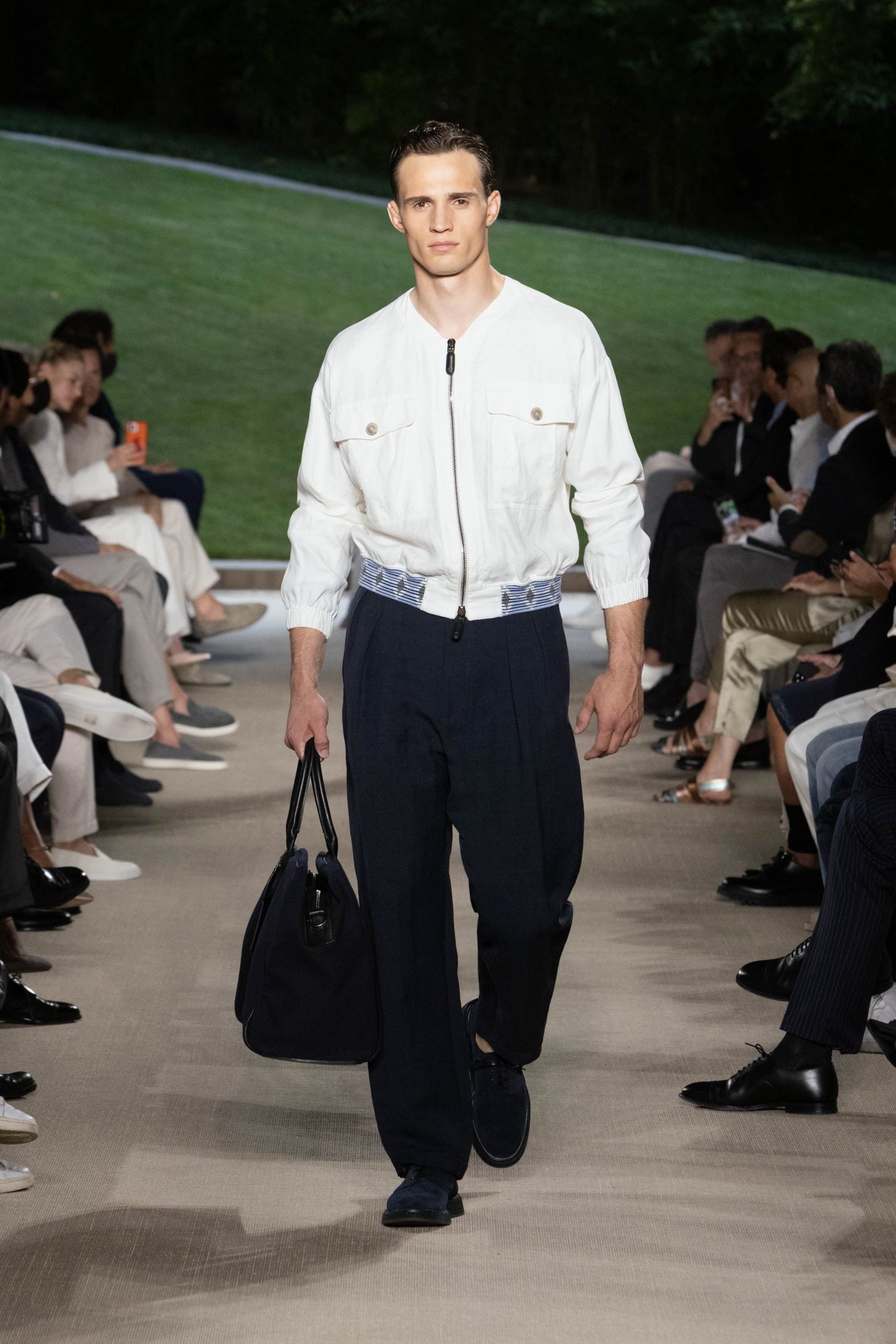 Giorgio Armani Spring 2022 Men's Fashion Show | The Impression