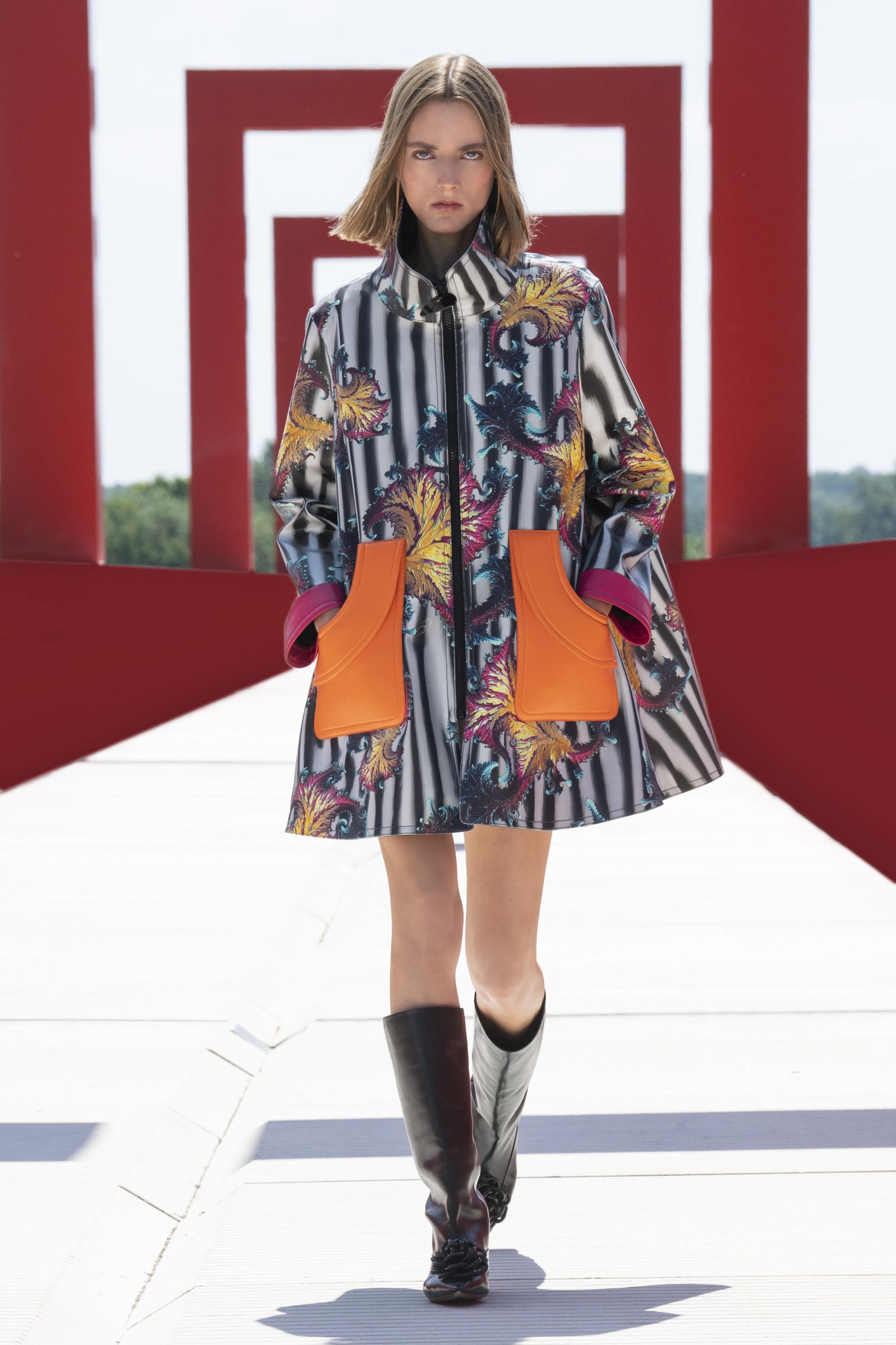 Vogue Runway Louis Vuitton Spring 2022 Menswear | Stanford Center for