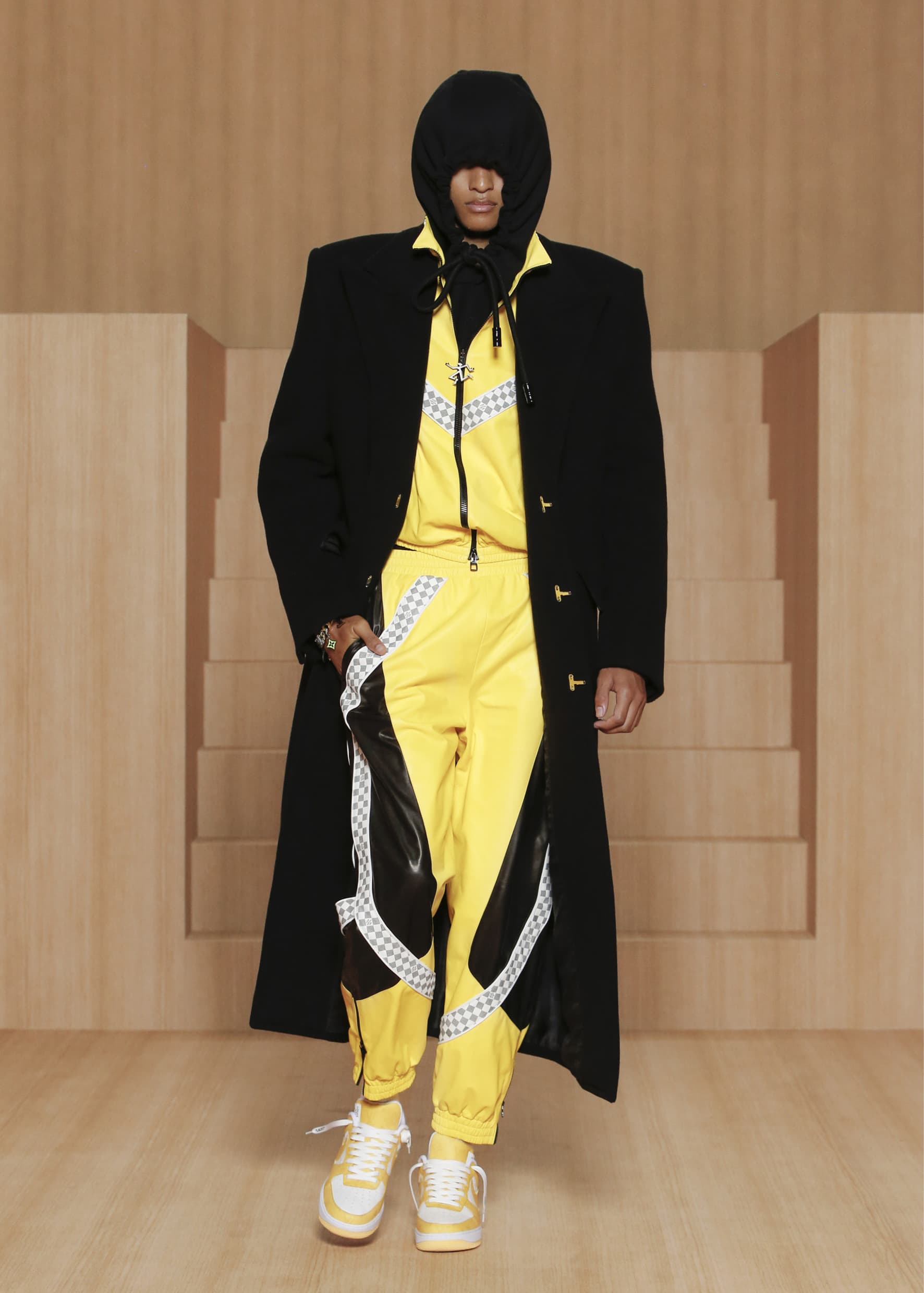 Louis Vuitton Spring 2022 Men's Fashion Show