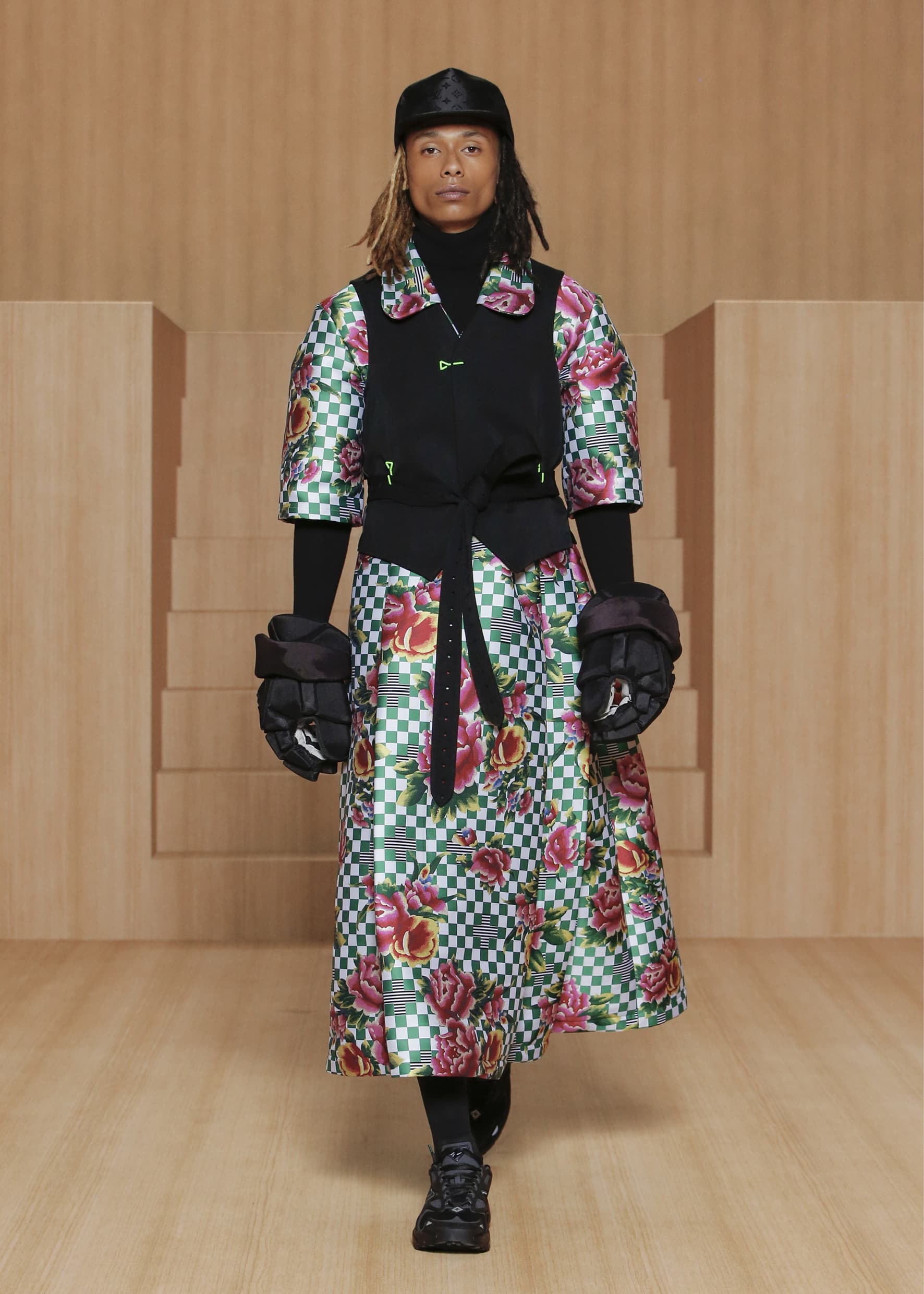 Louis Vuitton Spring 2022 Men's Fashion Show | The Impression