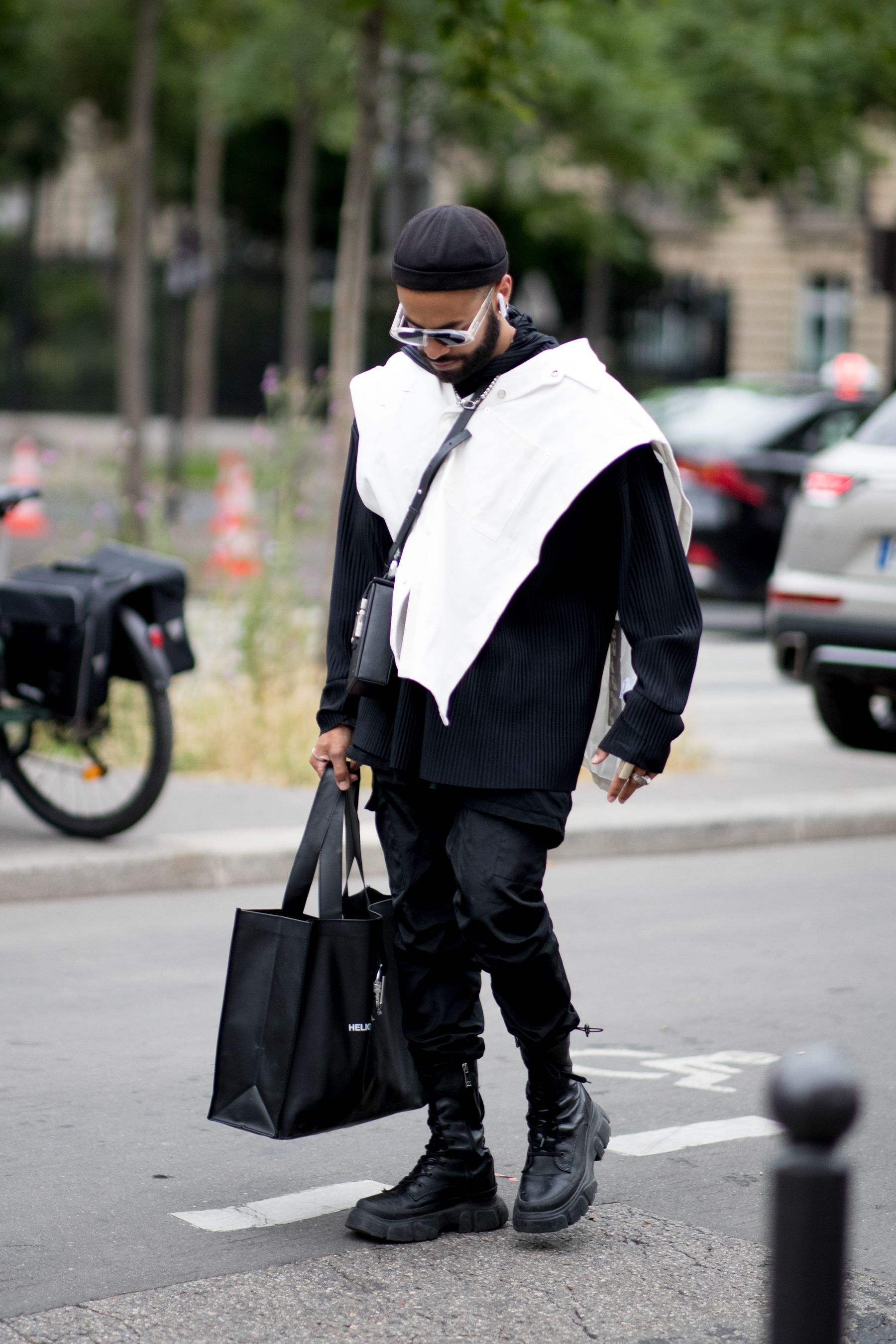 Paris Men's Street Style Spring 2022 Day 3 | The Impression