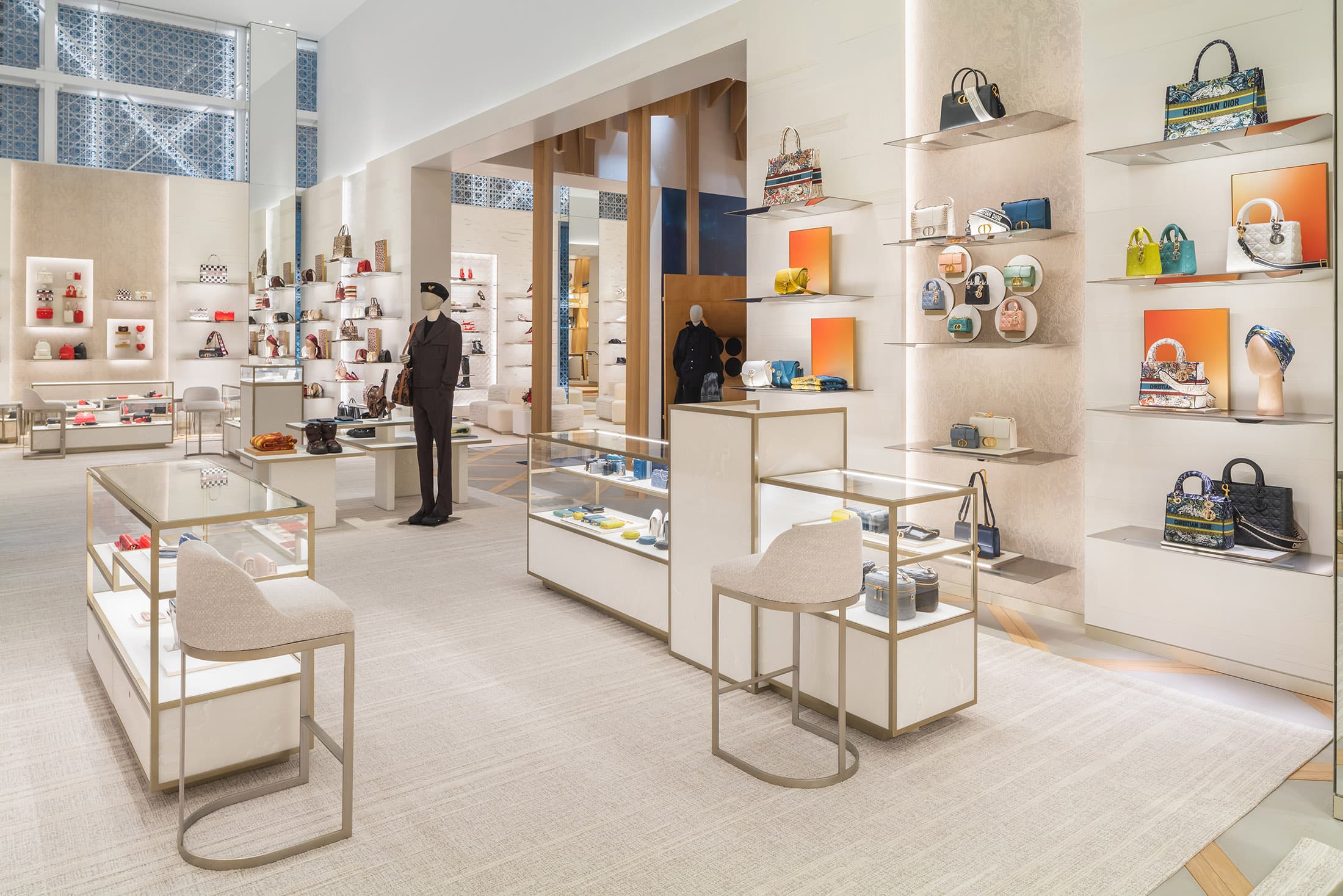 Dior opens temporary Fifth Avenue store