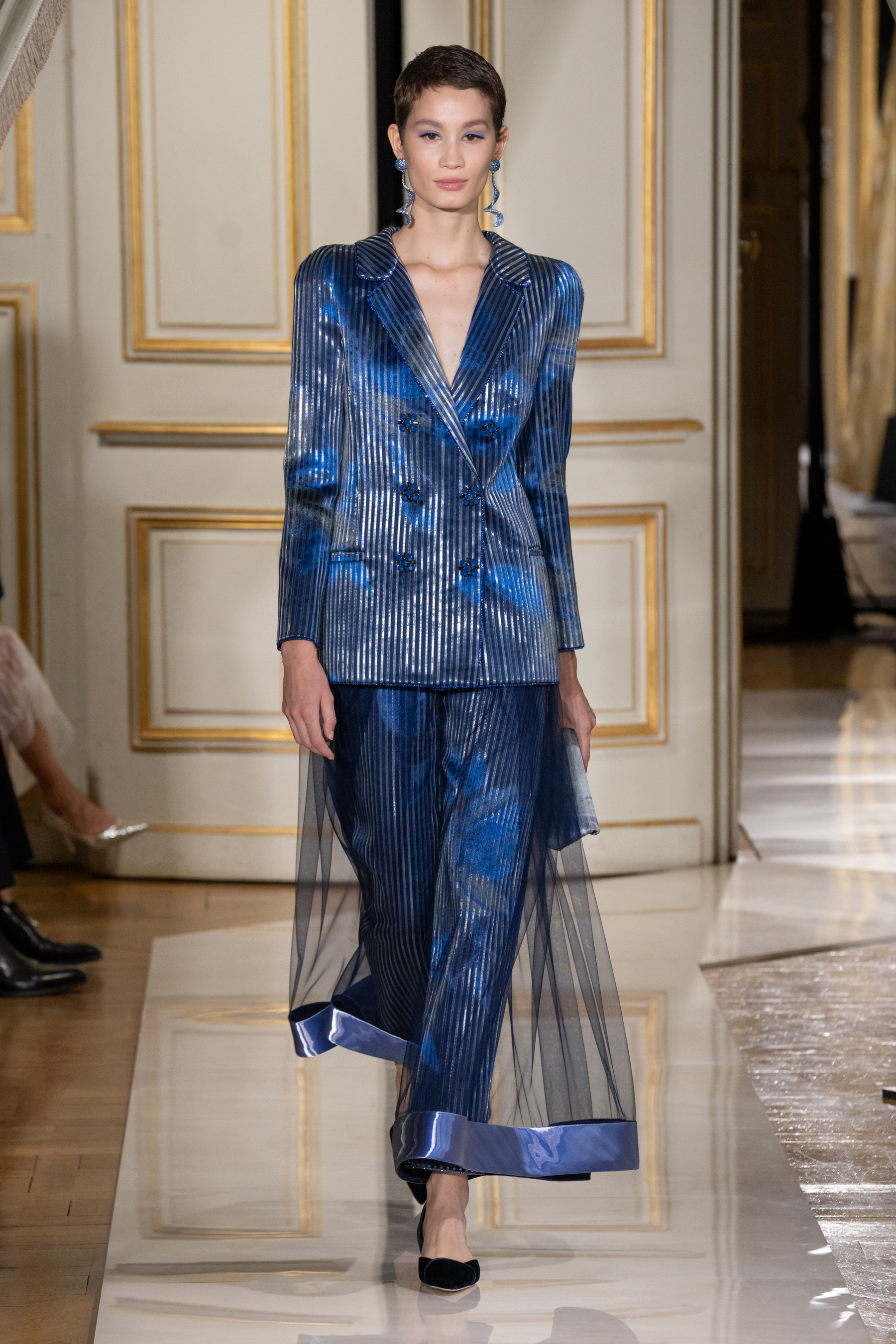 Giorgio Armani Prive Fall 2021 Couture  Fashion Show