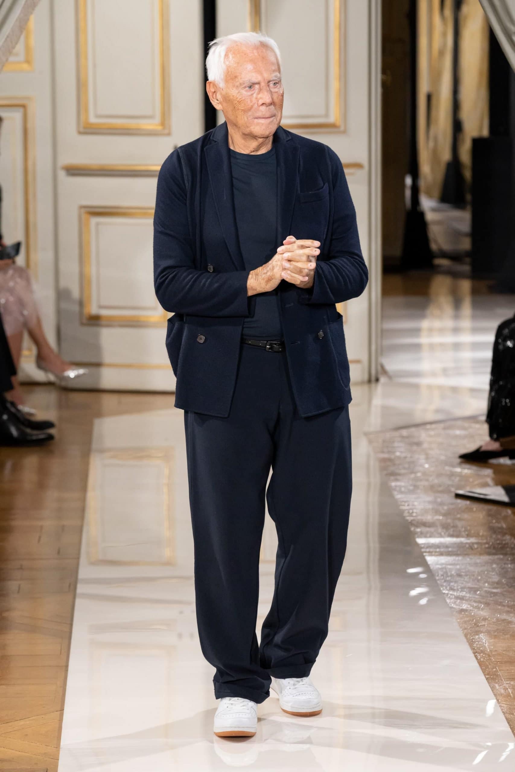 Giorgio Armani Privé Fall 2021 Couture Fashion Show Review | The Impression