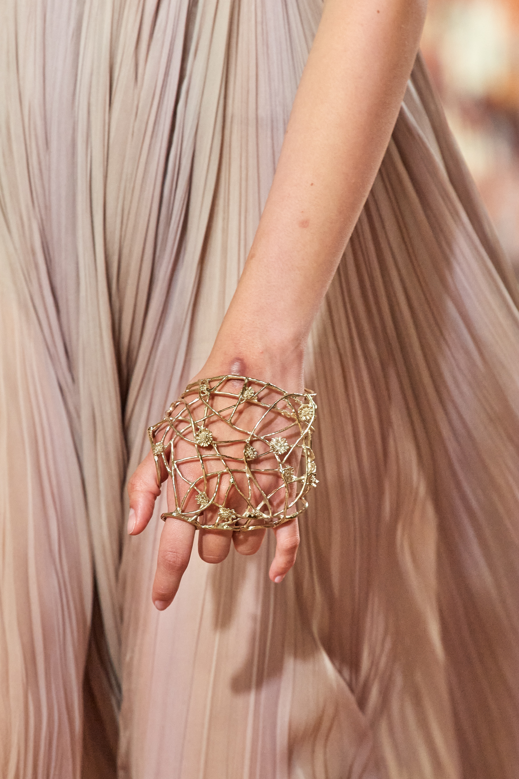 Christian Dior Fall 2021 Couture Details Fashion Show | The Impression