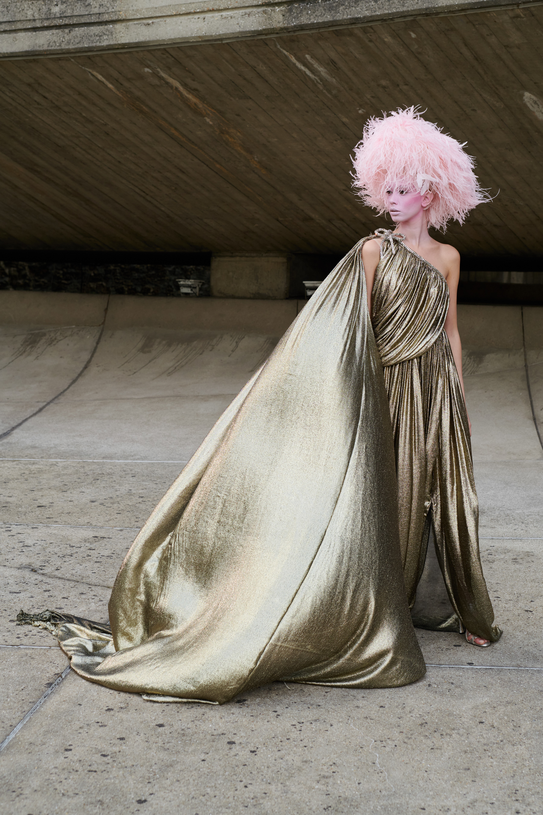 Giambattista Valli Fall 2021 Couture Backstage Fashion Show
