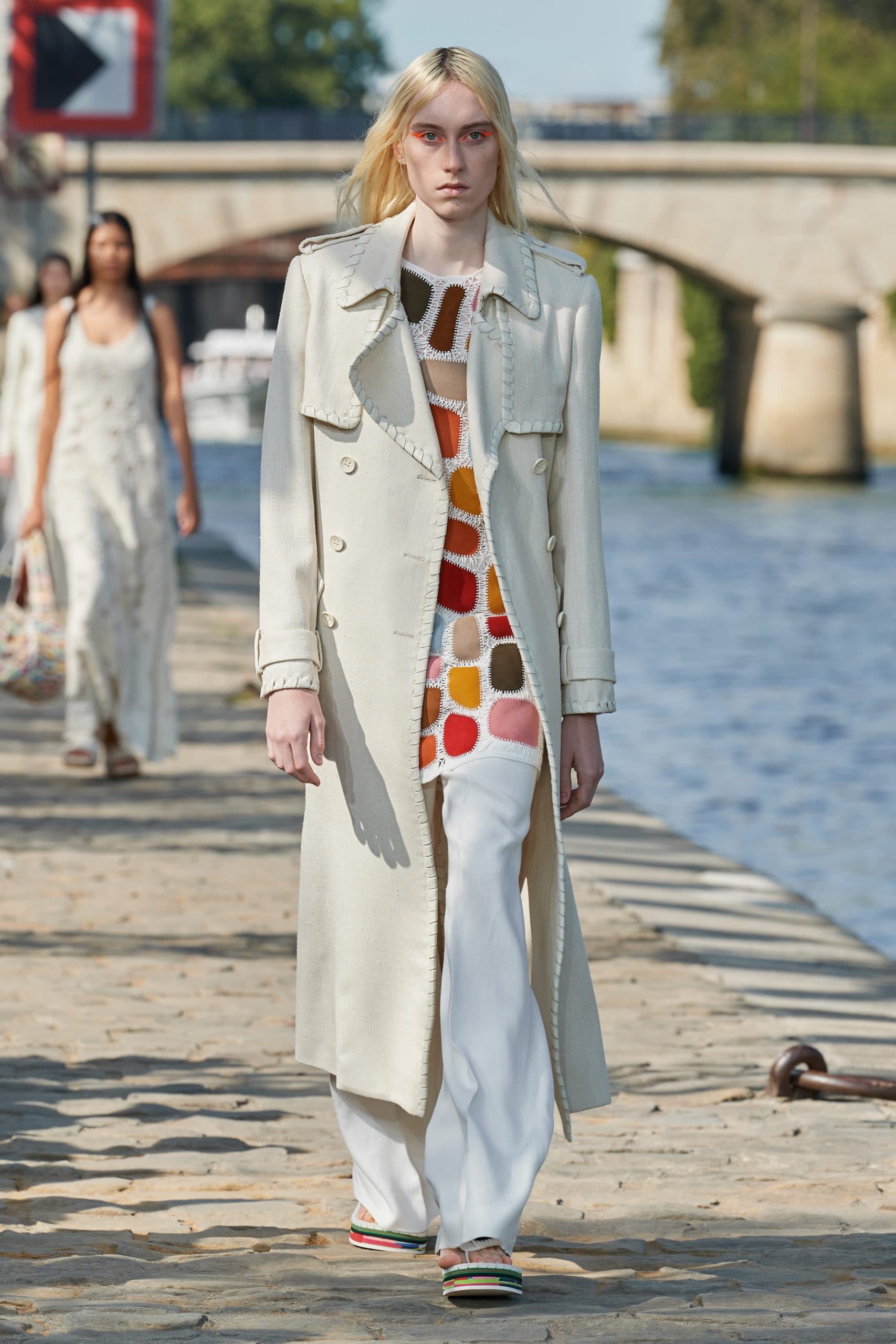 Chloé Simons Spring 2022 Fashion Show