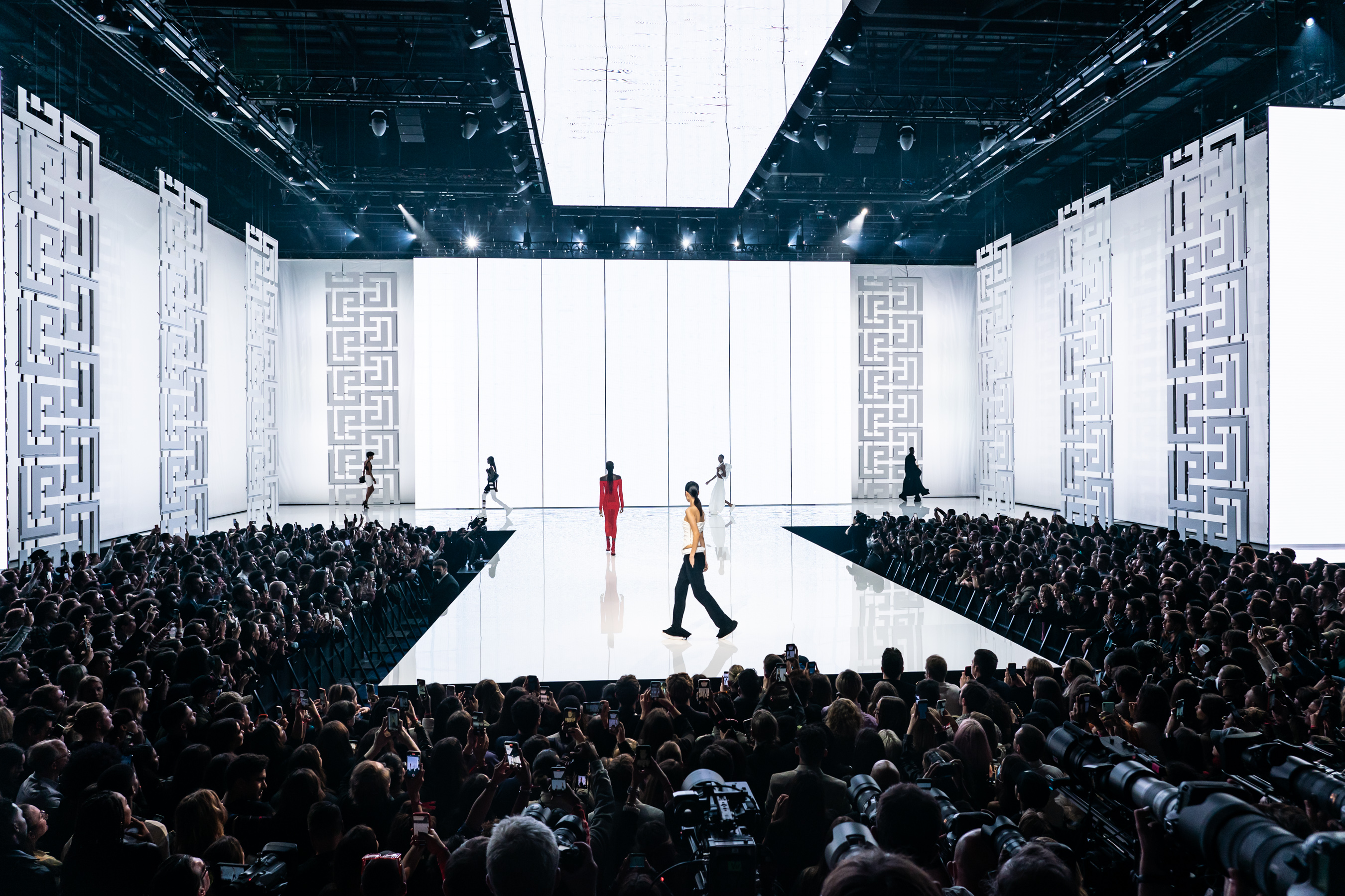 Balmain Spring 2022 Atmosphere Fashion Show