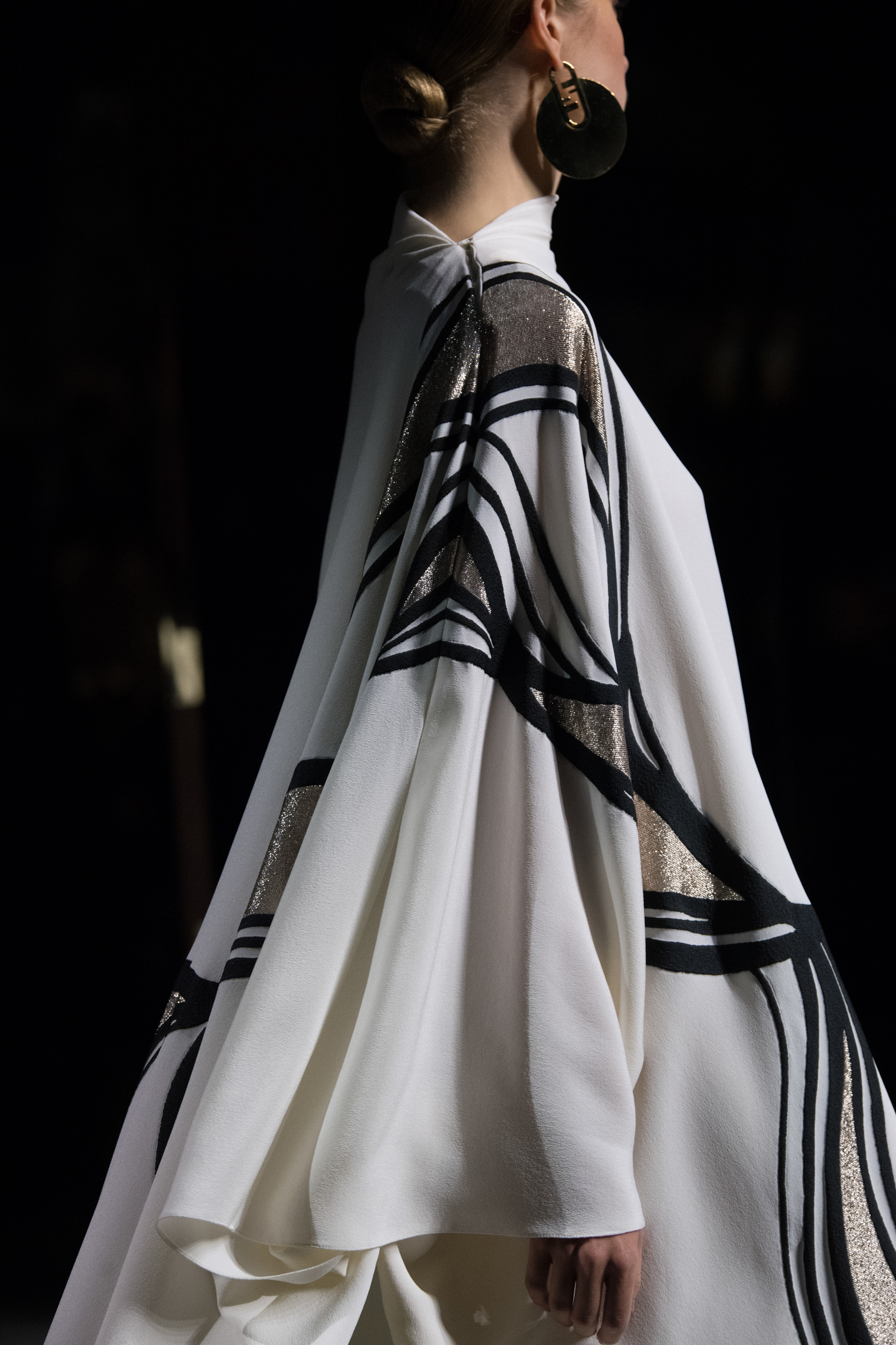 Fendi Spring 2022 Details Fashion Show