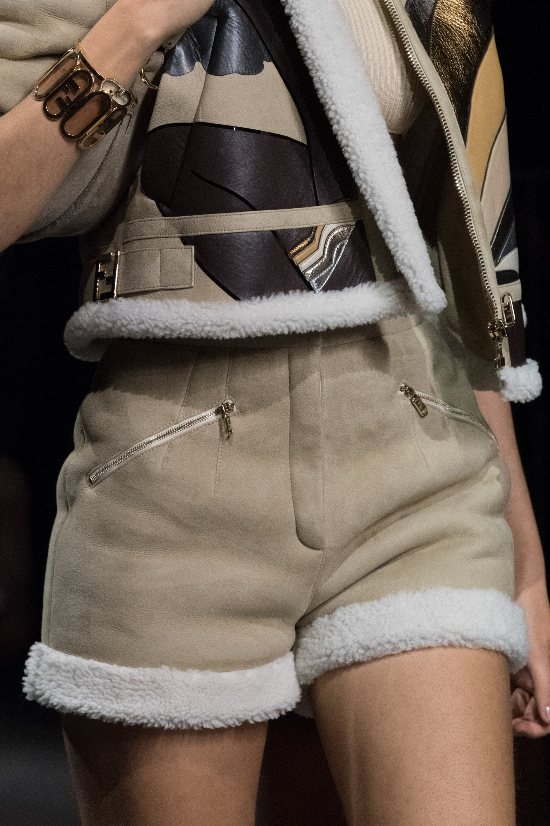 Fendi Spring 2022 Details Fashion Show