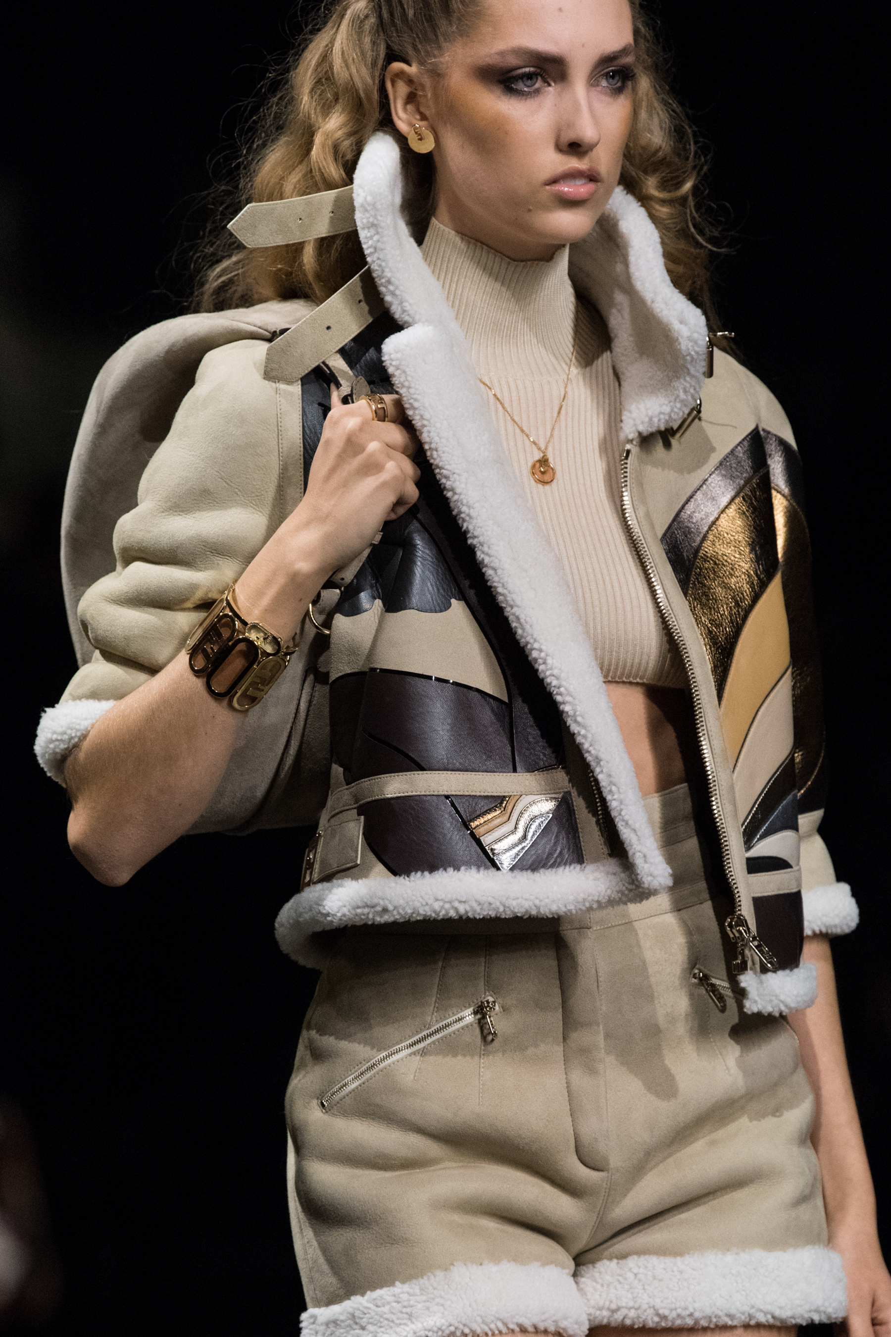 Fendi Spring 2022 Details Fashion Show