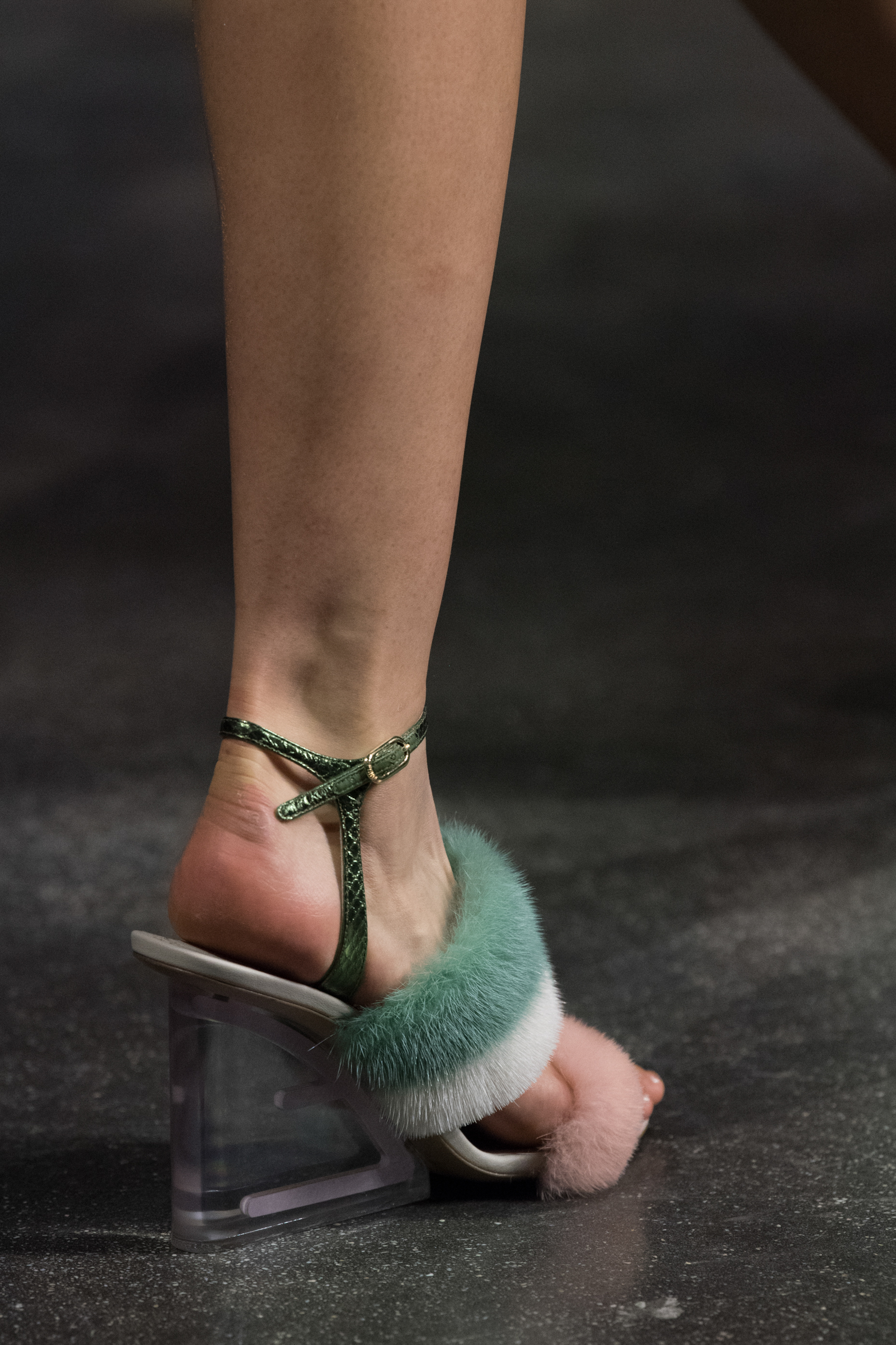 Fendi Spring 2022 Details Fashion Show