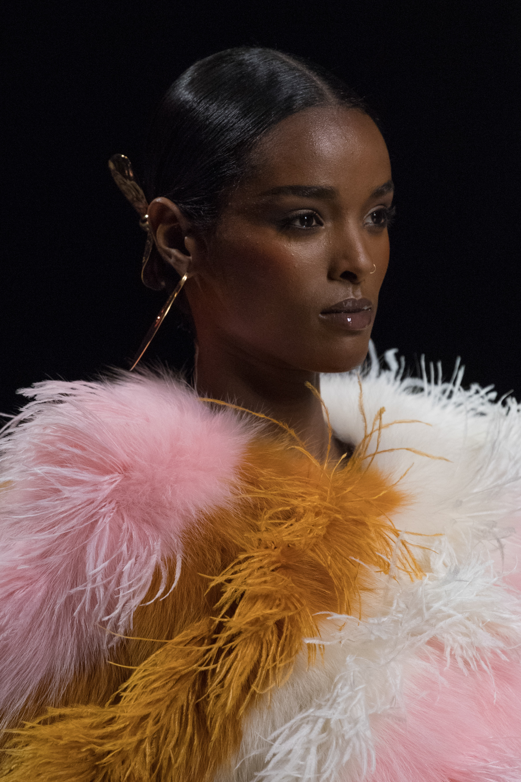 Fendi Spring 2022 Details Fashion Show