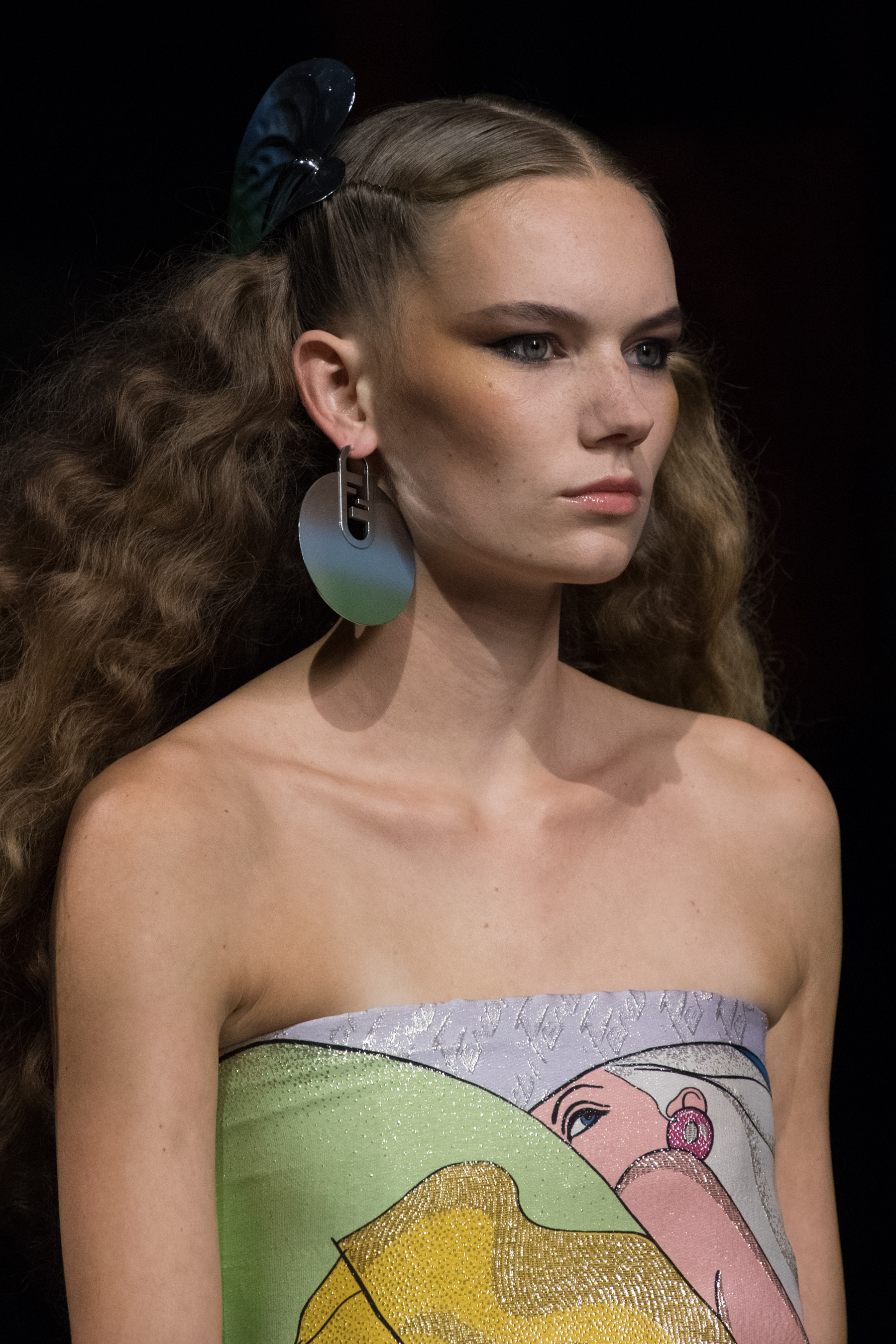 Fendi Spring 2022 Details Fashion Show