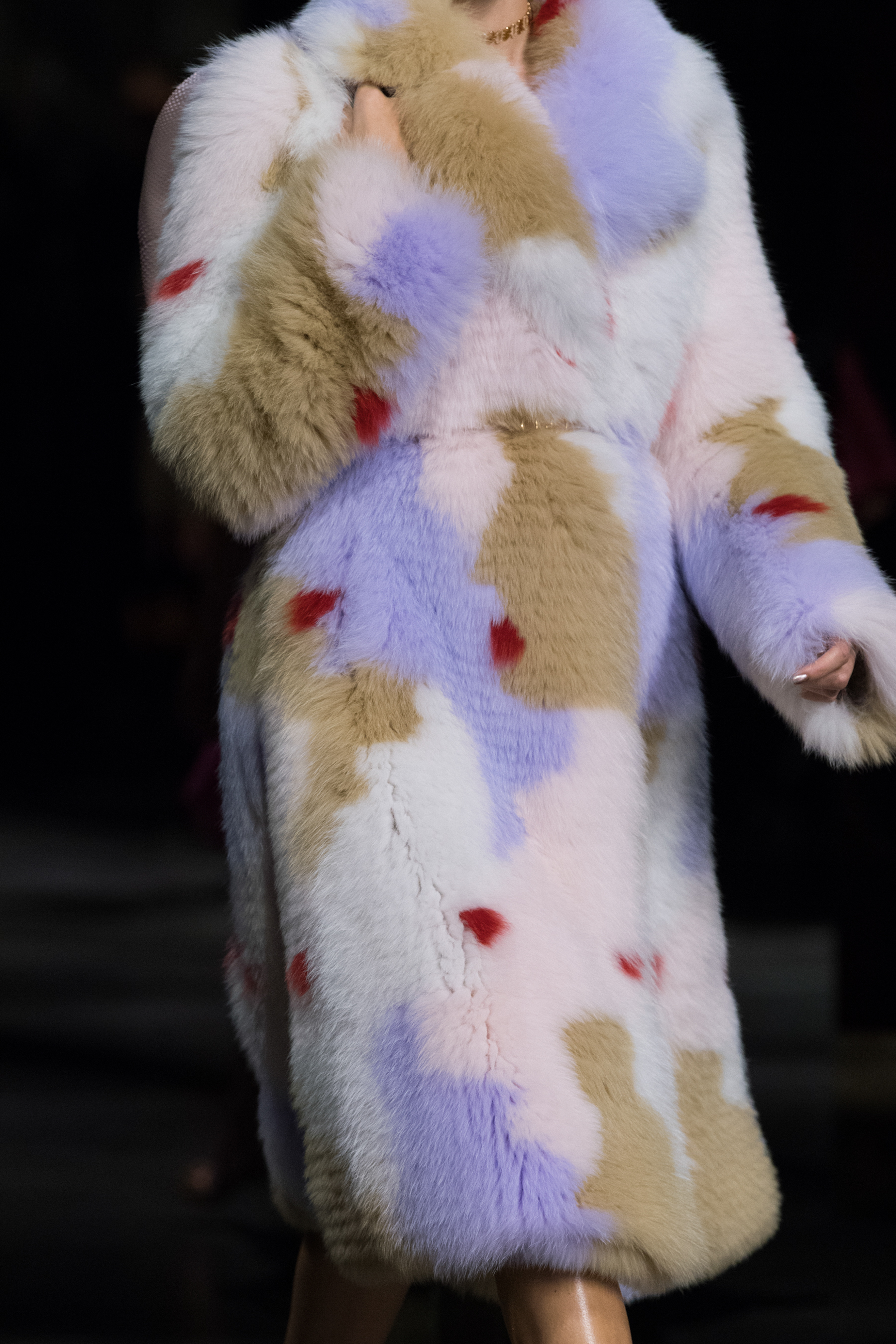 Fendi Spring 2022 Details Fashion Show