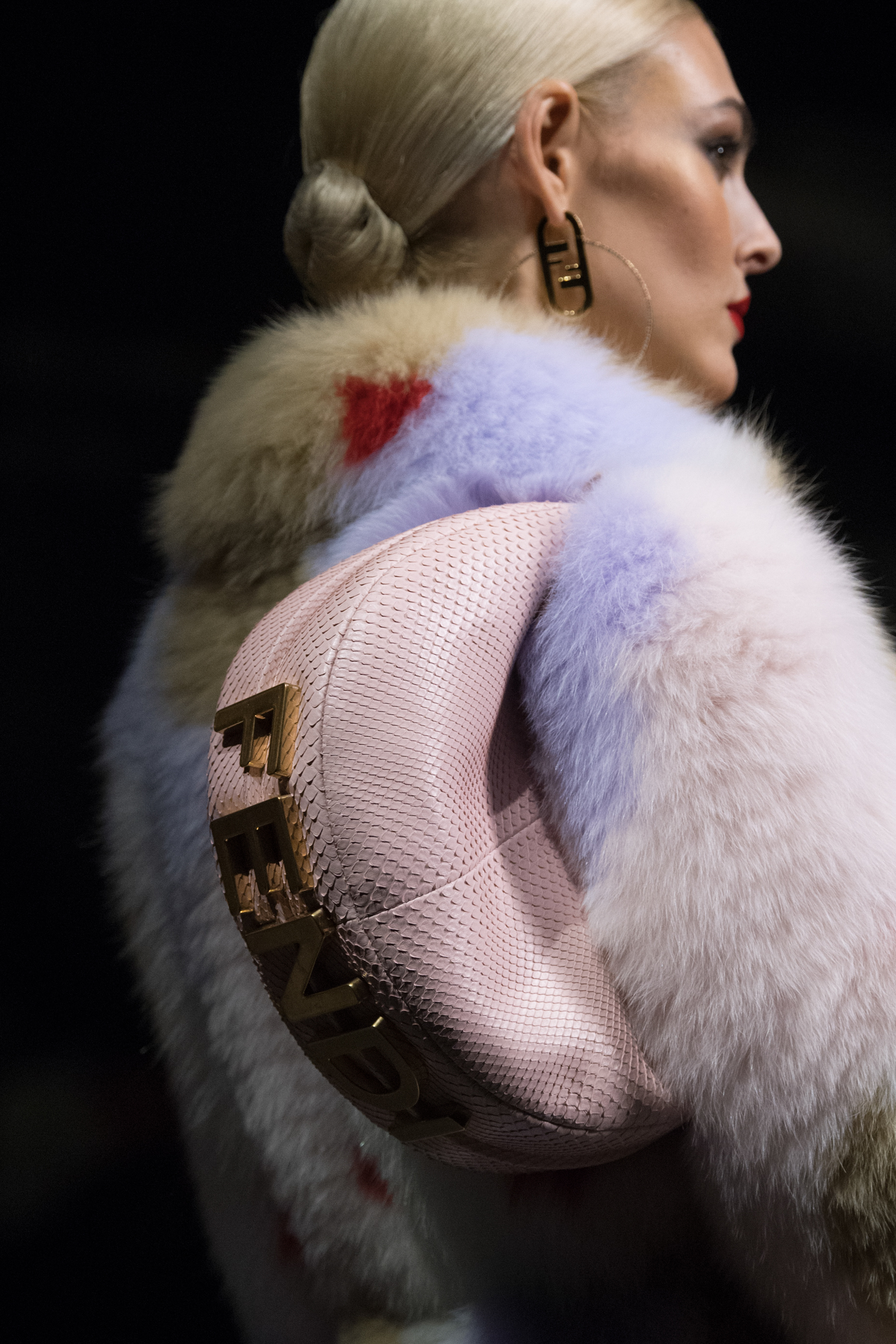 Fendi Spring 2022 Details Fashion Show