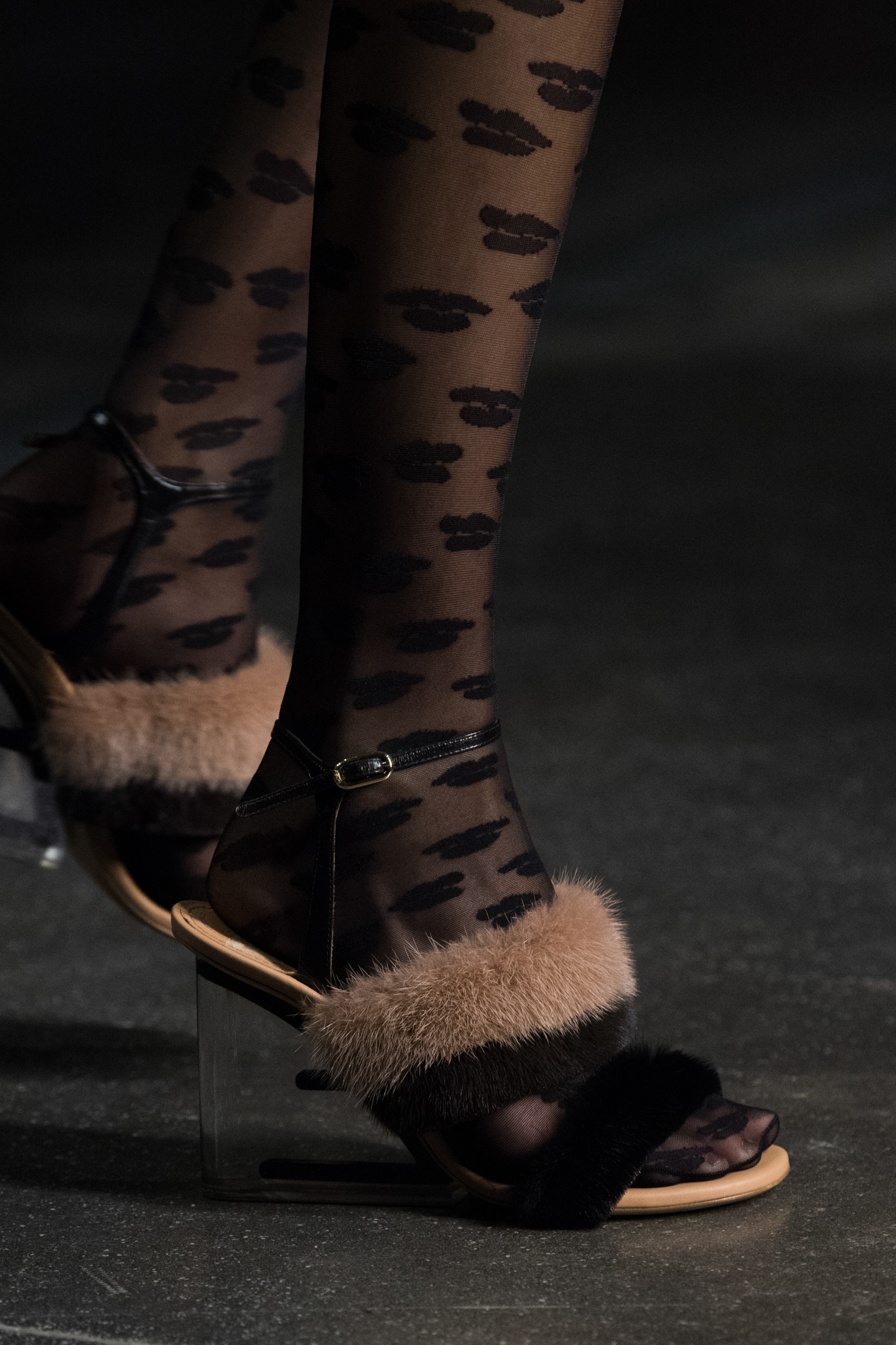 Fendi Spring 2022 Details Fashion Show