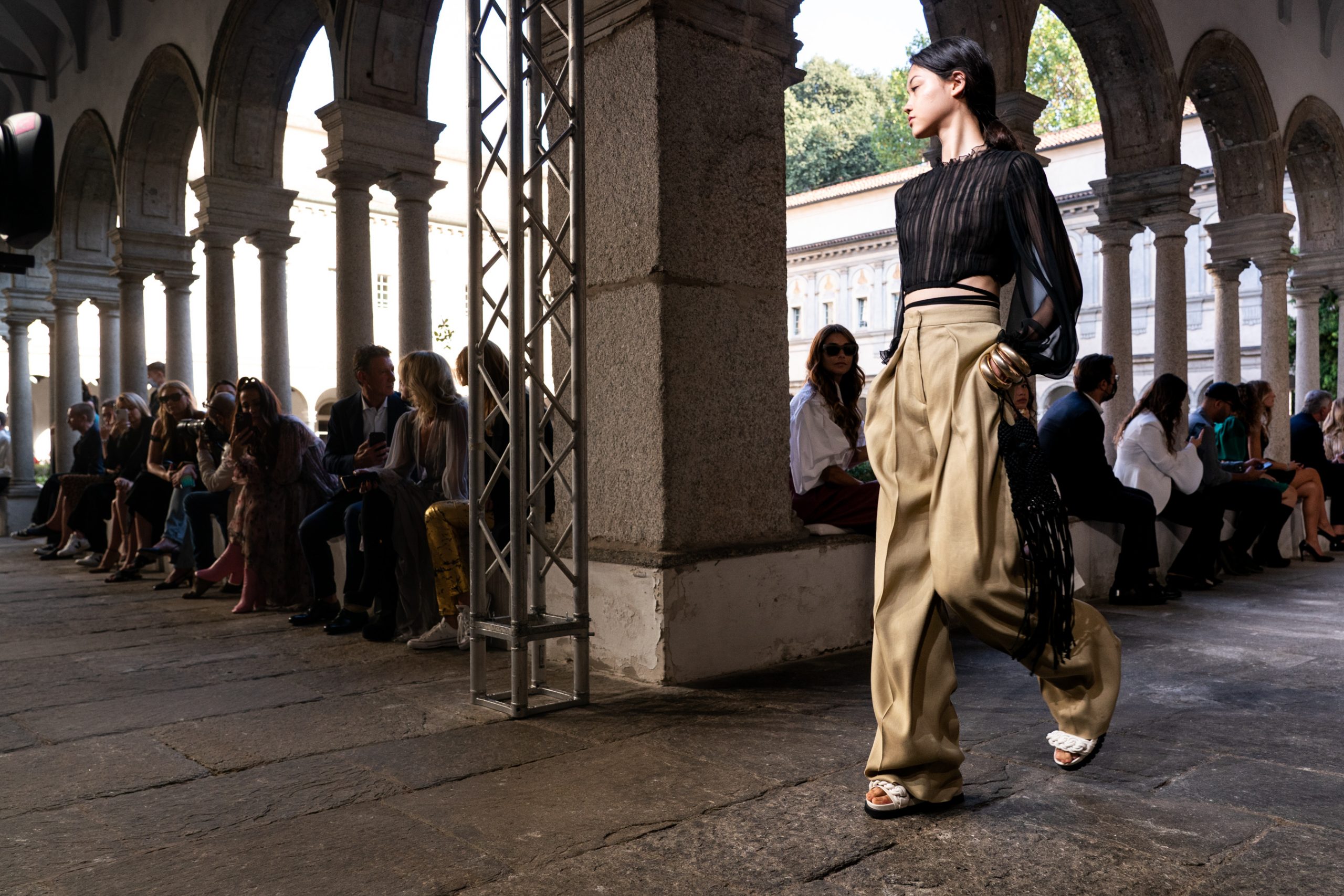 Alberta Ferretti Spring 2022 Atmosphere Fashion Show