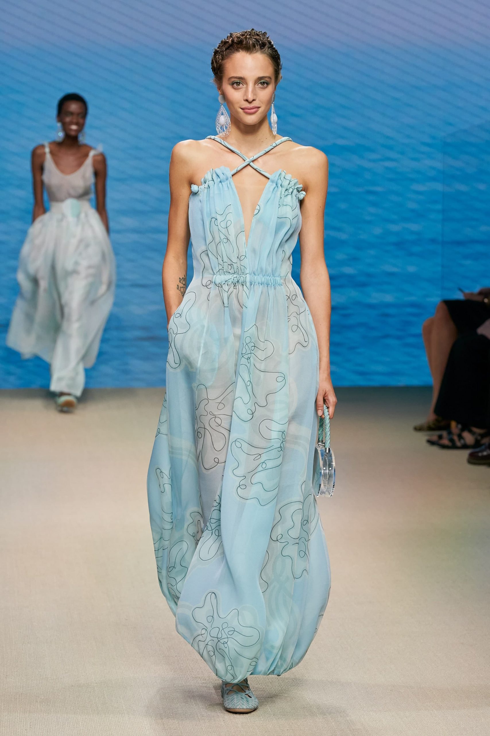 Giorgio Armani Spring 2022 Fashion Show | The Impression