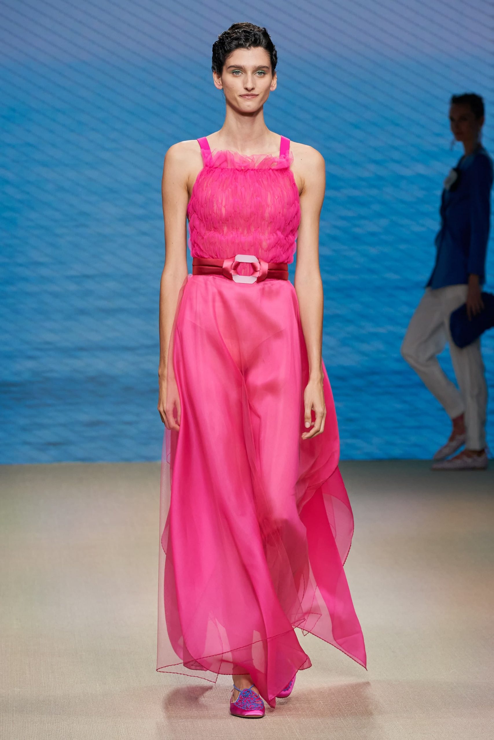 Giorgio Armani Spring 2022 Fashion Show Review | The Impression