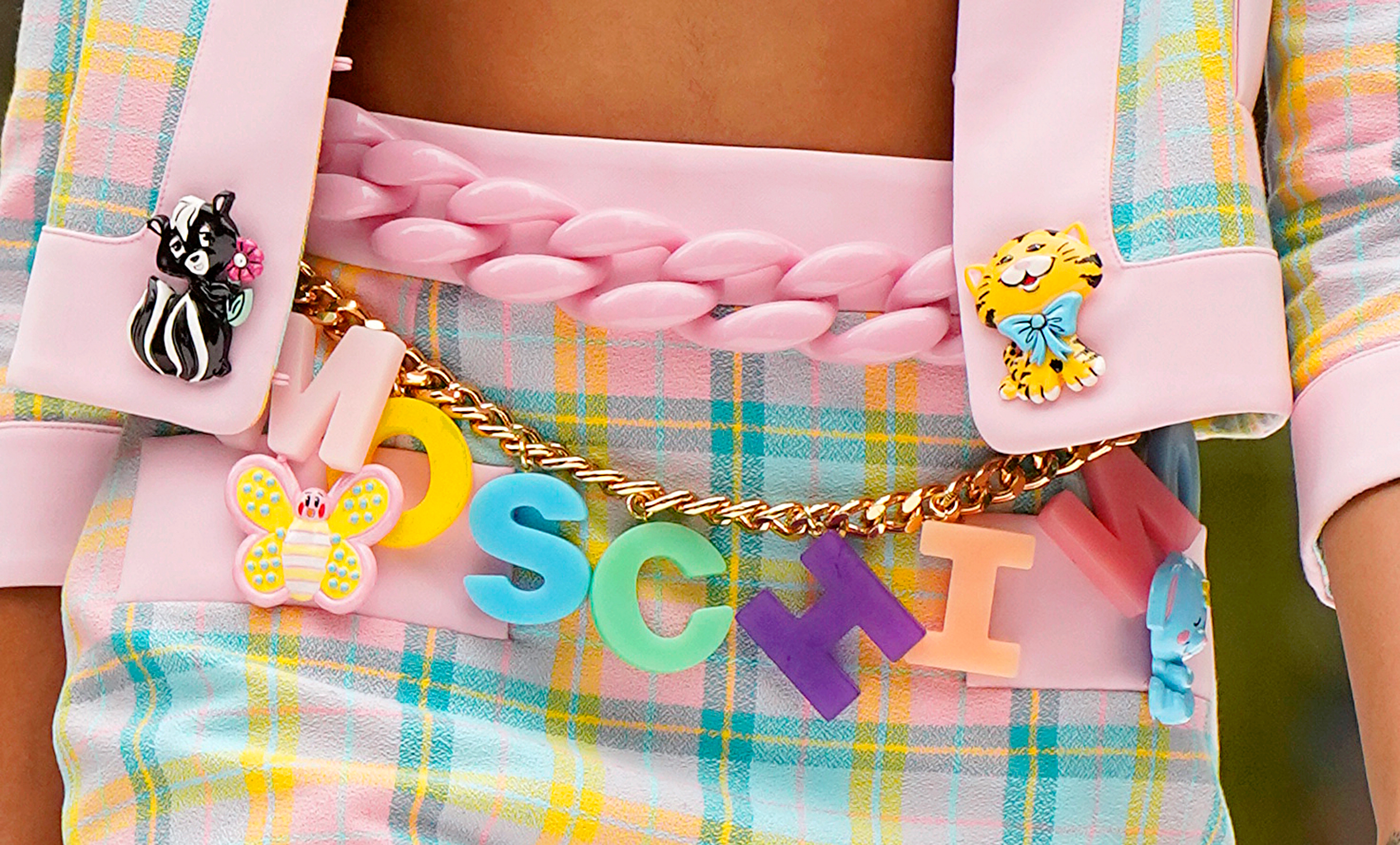 Moschino Spring 2022 Details Fashion Show