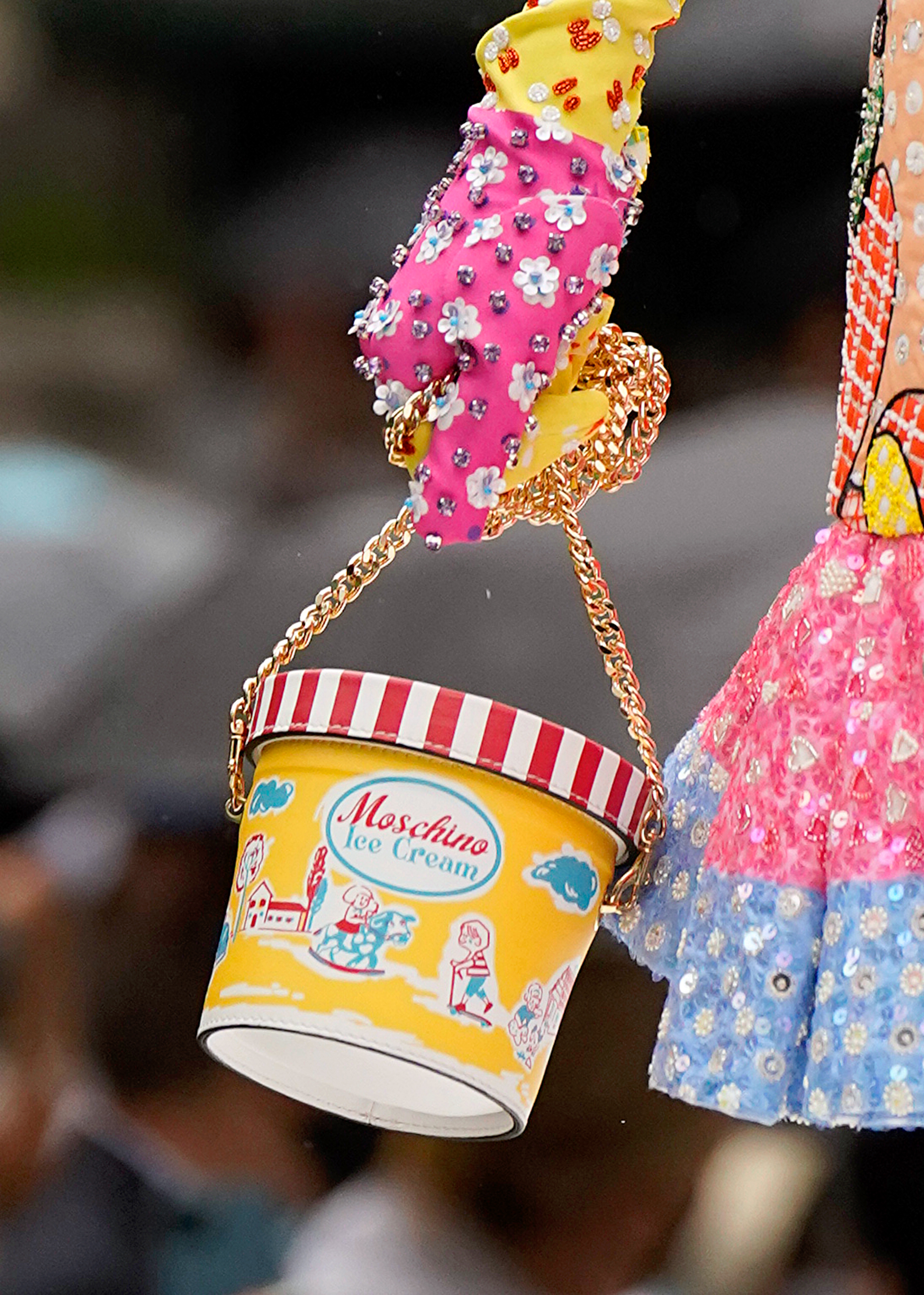 Moschino Spring 2022 Details Fashion Show