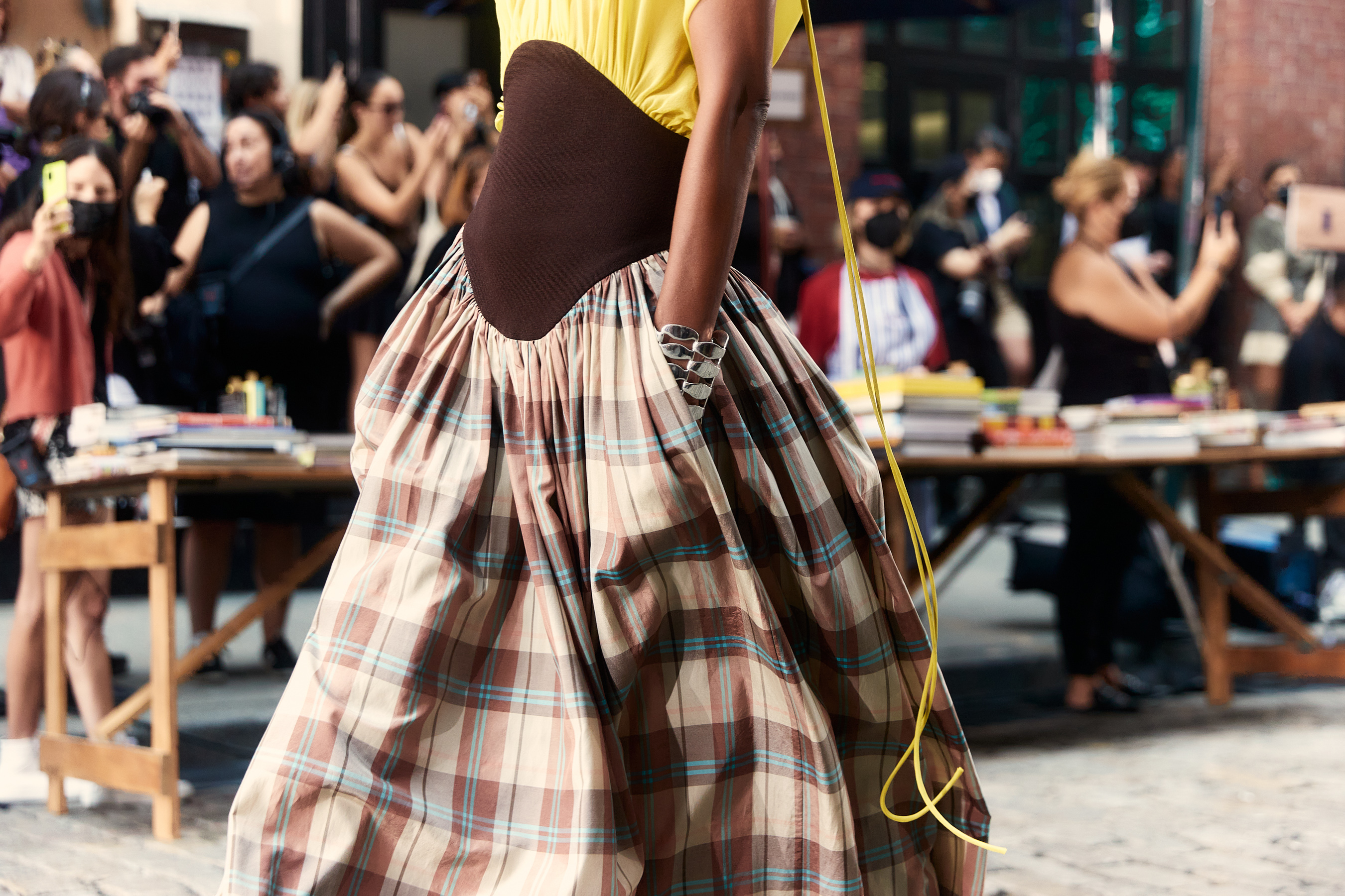 Tory Burch Spring 2022 Atmosphere Fashion Show