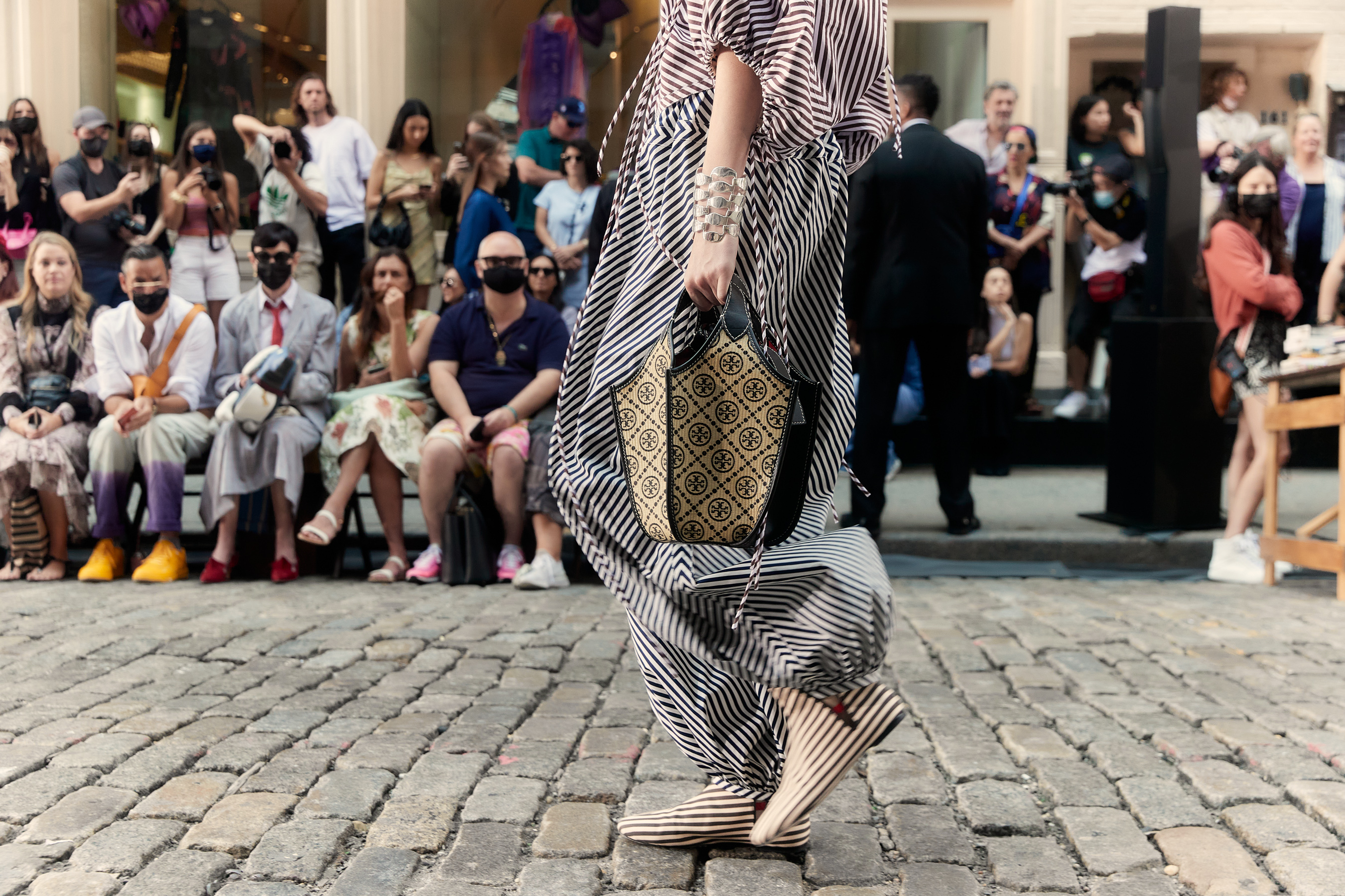 Tory Burch Spring 2022 Atmosphere Fashion Show