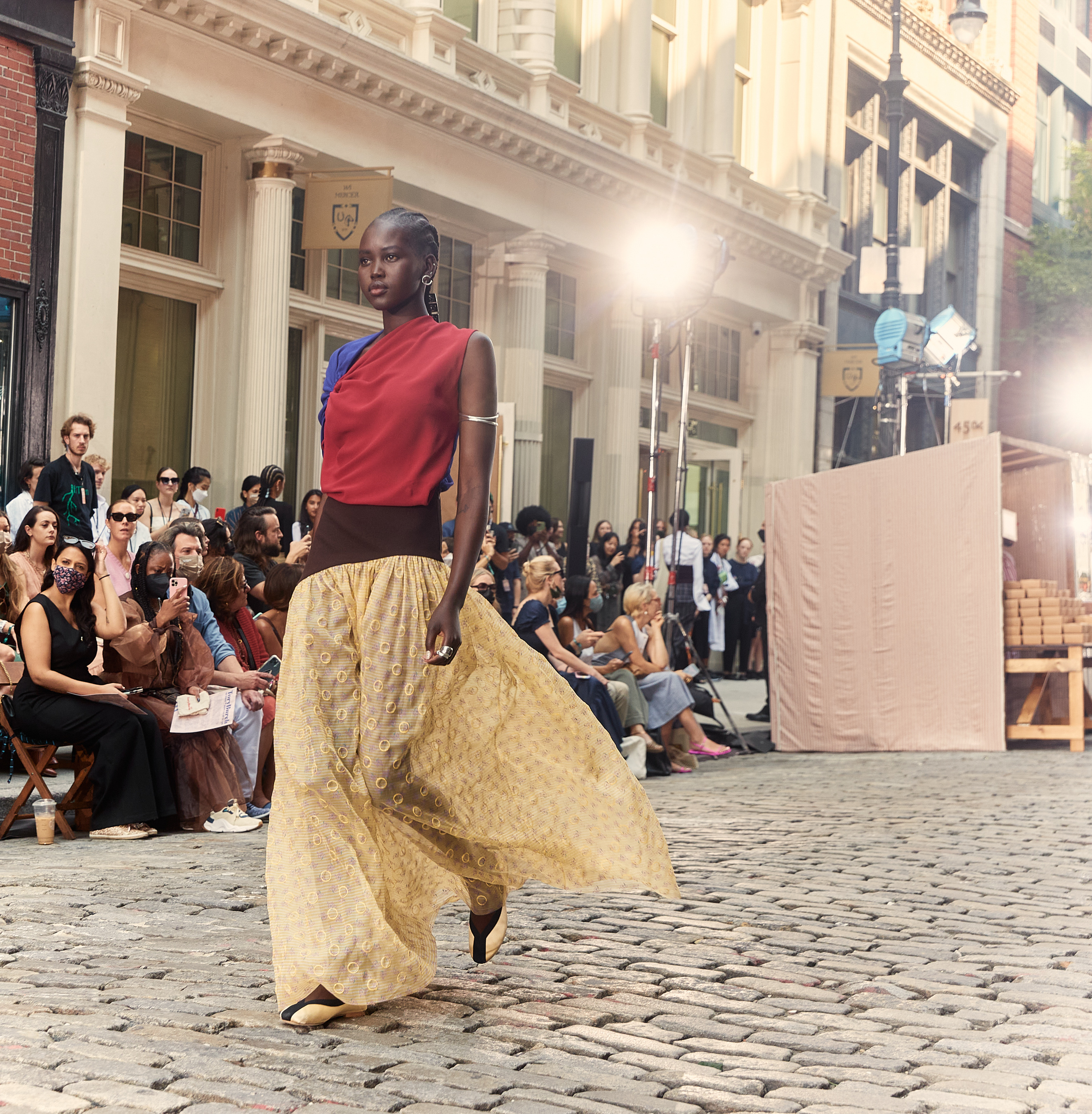 Tory Burch Spring 2022 Atmosphere Fashion Show