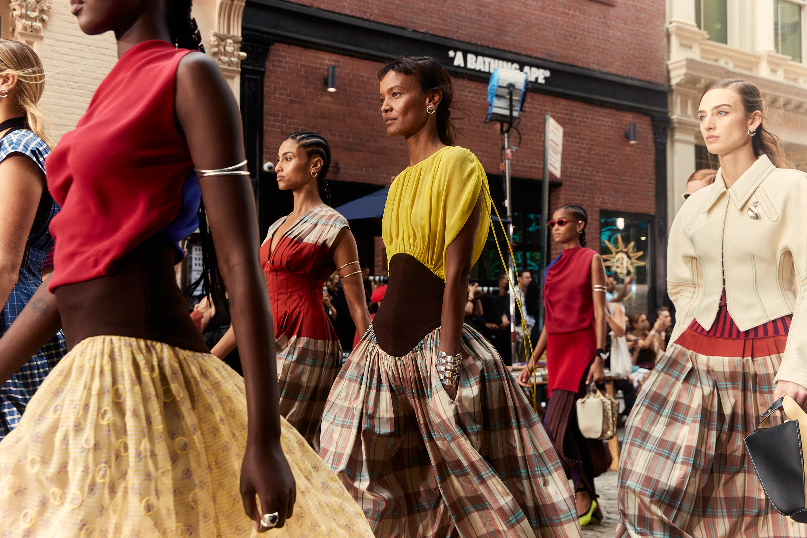 Tory Burch Spring 2022 Atmosphere Fashion Show