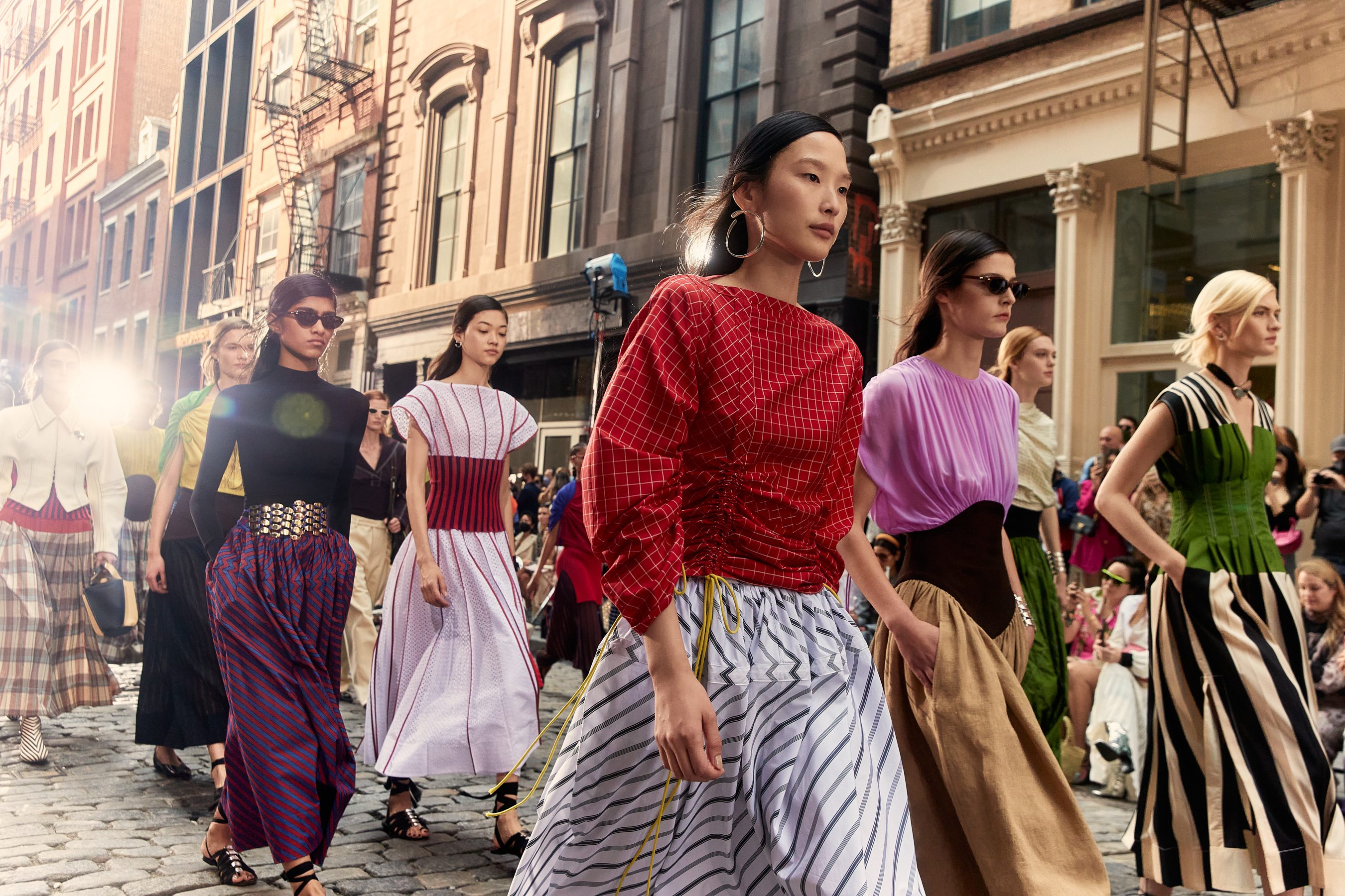 Tory Burch Spring 2022 Atmosphere Fashion Show