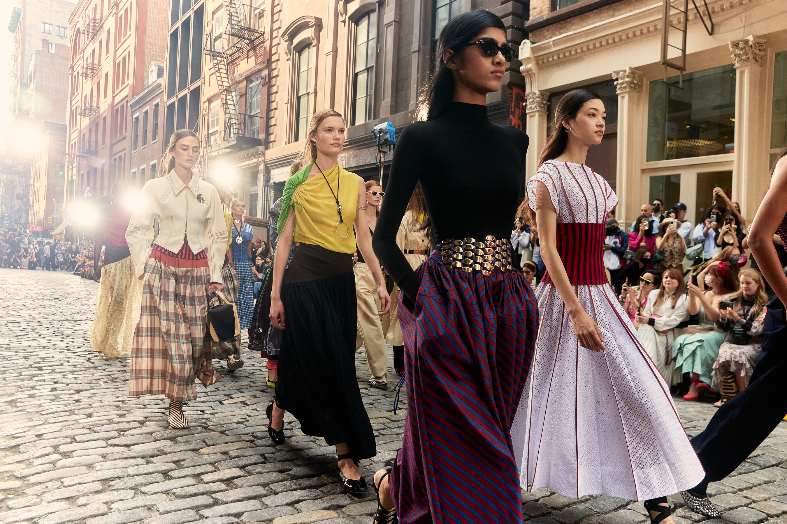 Tory Burch Spring 2022 Atmosphere Fashion Show