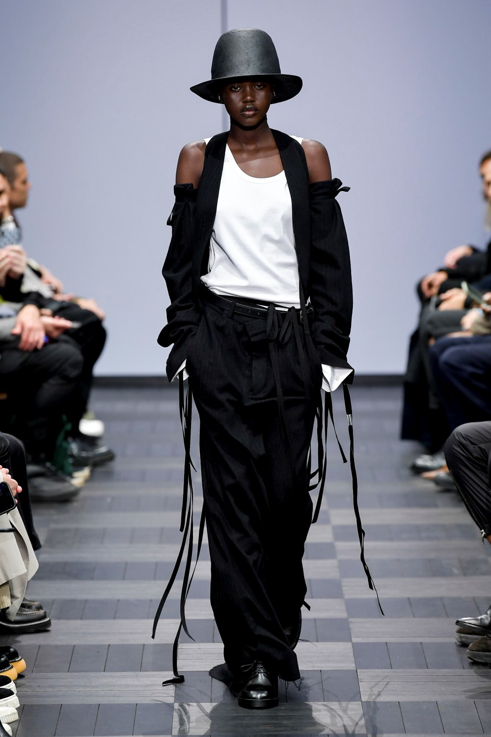 Ann Demeulemeester Spring 2022 Fashion Show | The Impression