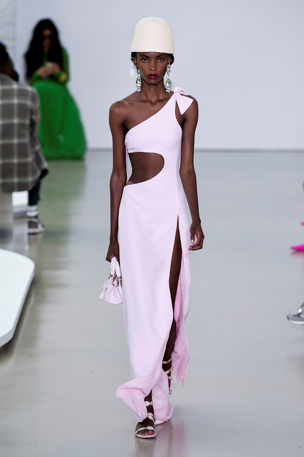 Giambattista Valli Spring 2022 Fashion Show | The Impression