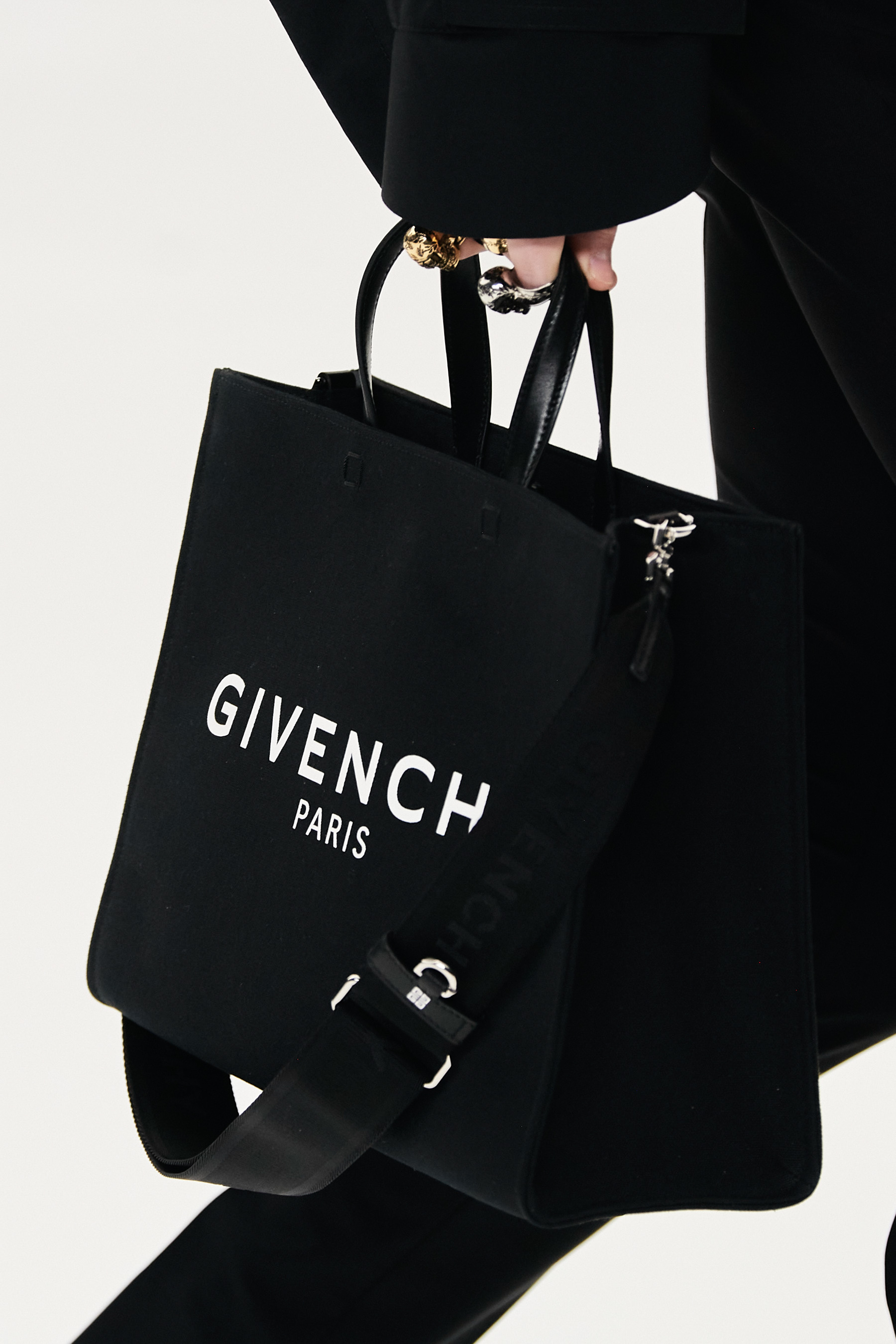 Givenchy Spring 2022 Details Fashion Show