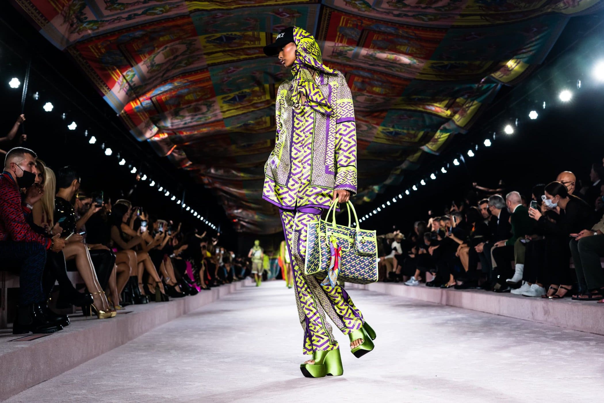 Versace Spring 2022 Fashion Show