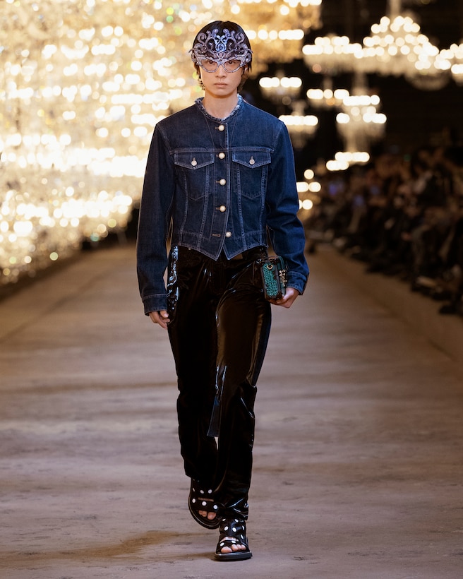 Louis Vuitton Spring Summer 2021 Menswear Shanghai - RUNWAY