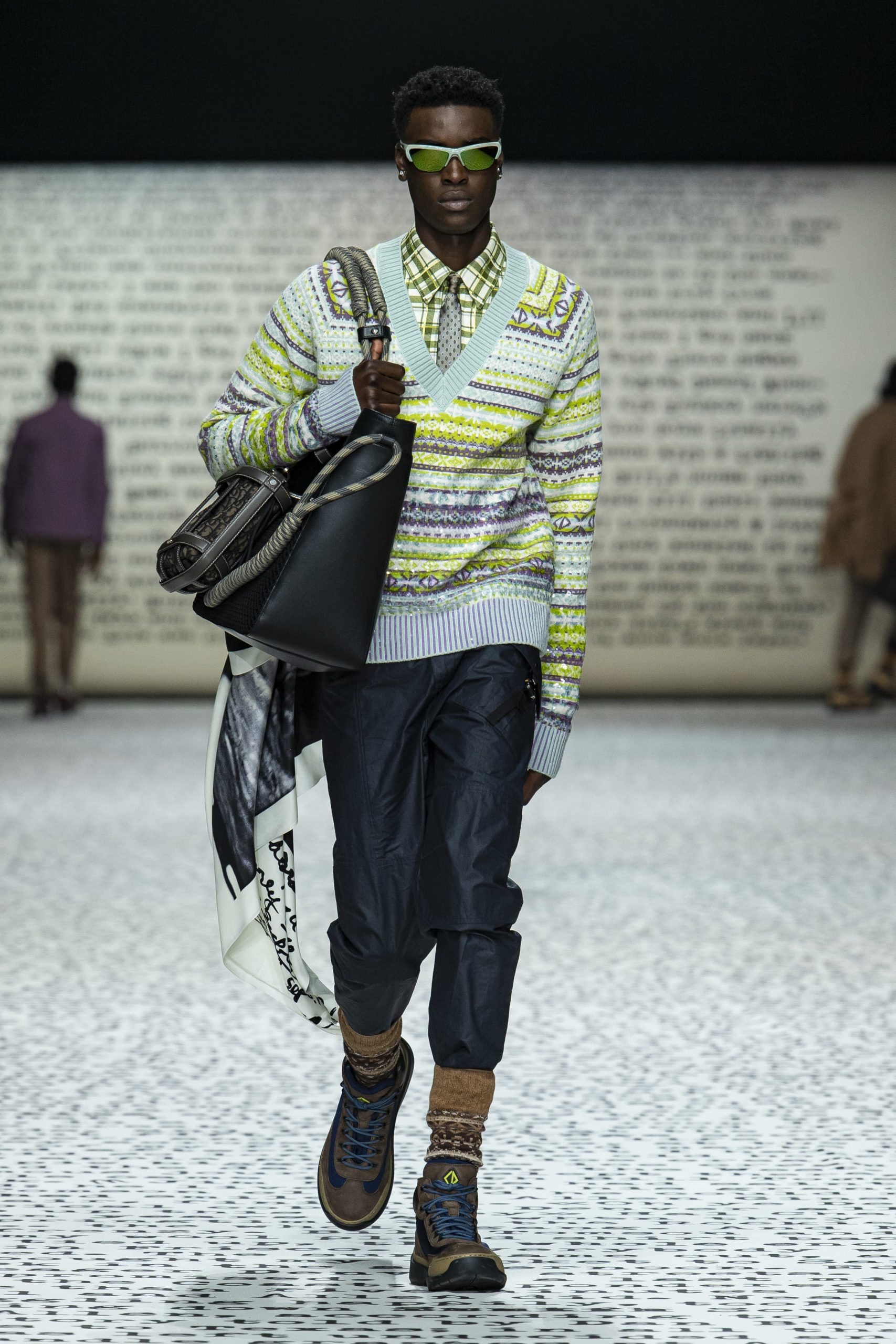 Dior Men's Pre-Fall 2022 Fashion Show | The Impression