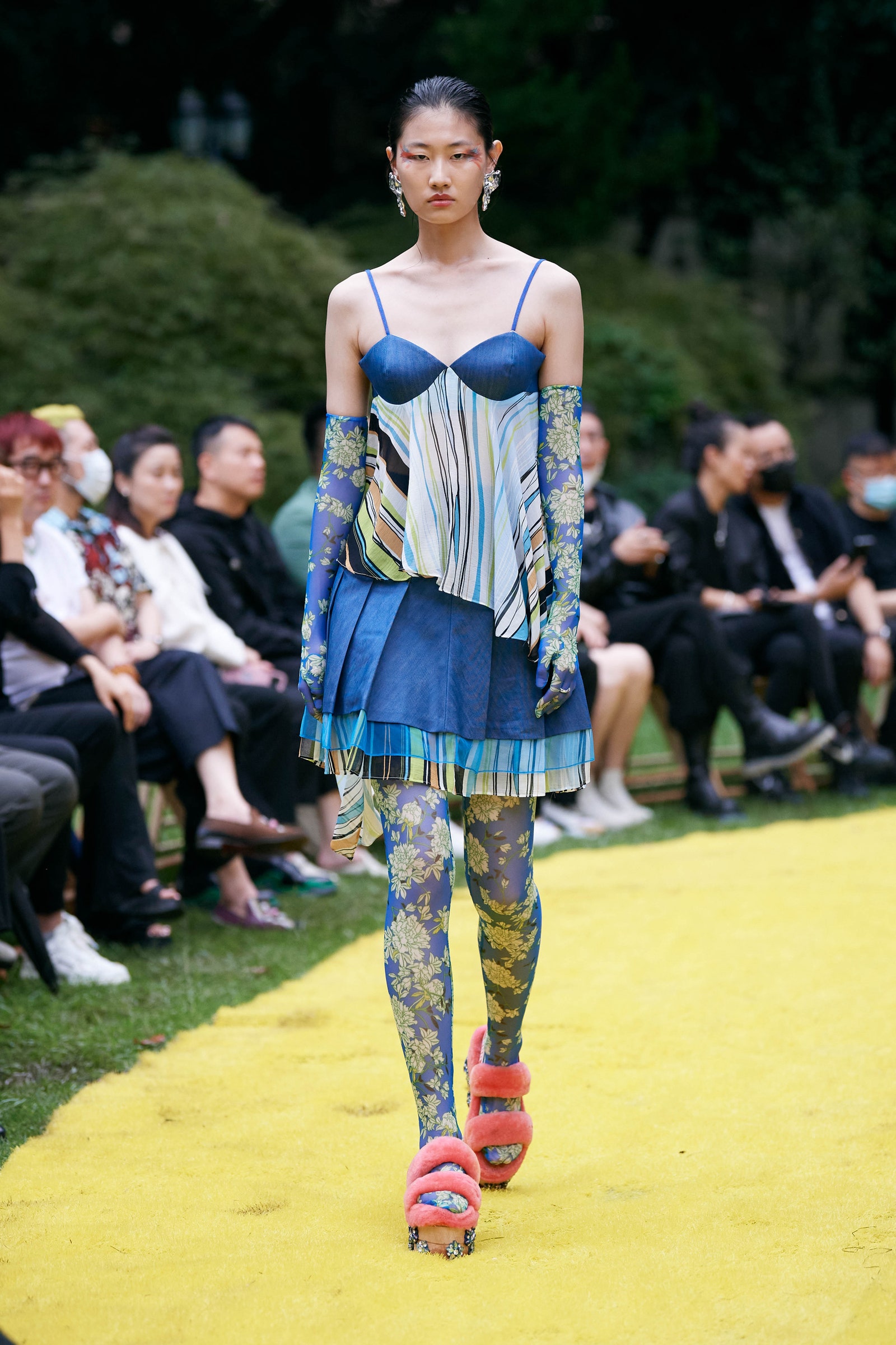 Shuting Qiu Spring 2022 Fashion Show | The Impression