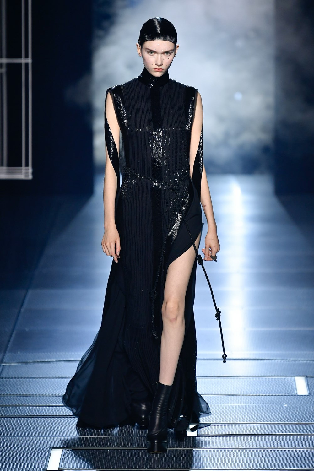 Fendi Spring 2022 Couture Fashion Show Review | The Impression