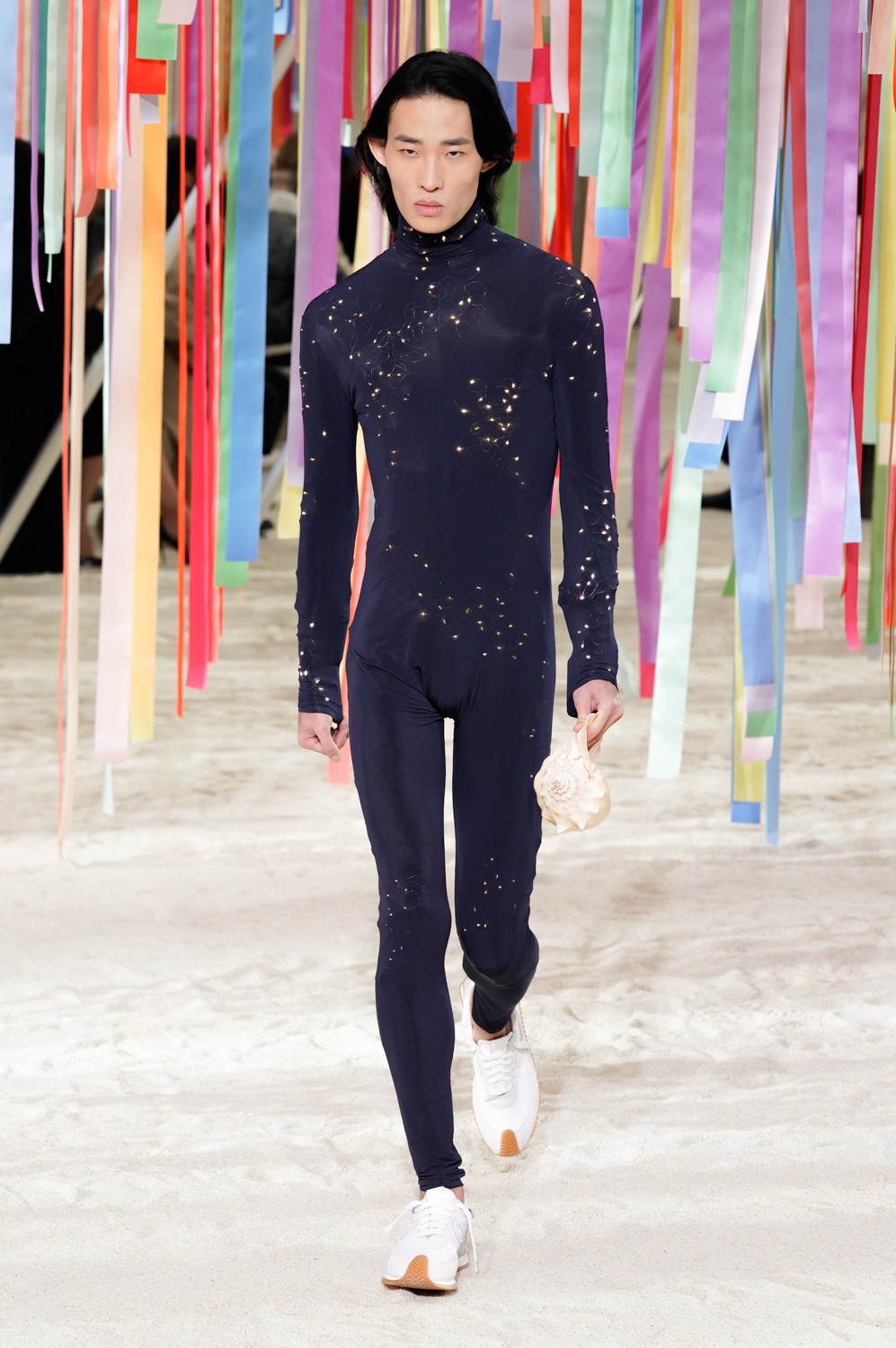 Loewe Fall 2022 Men’s  Fashion Show