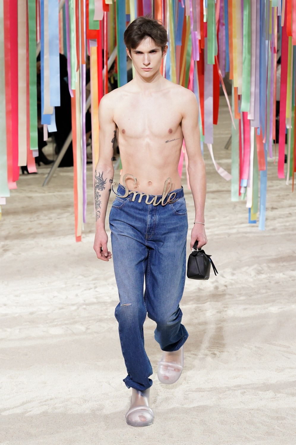 Loewe Fall 2022 Men’s  Fashion Show