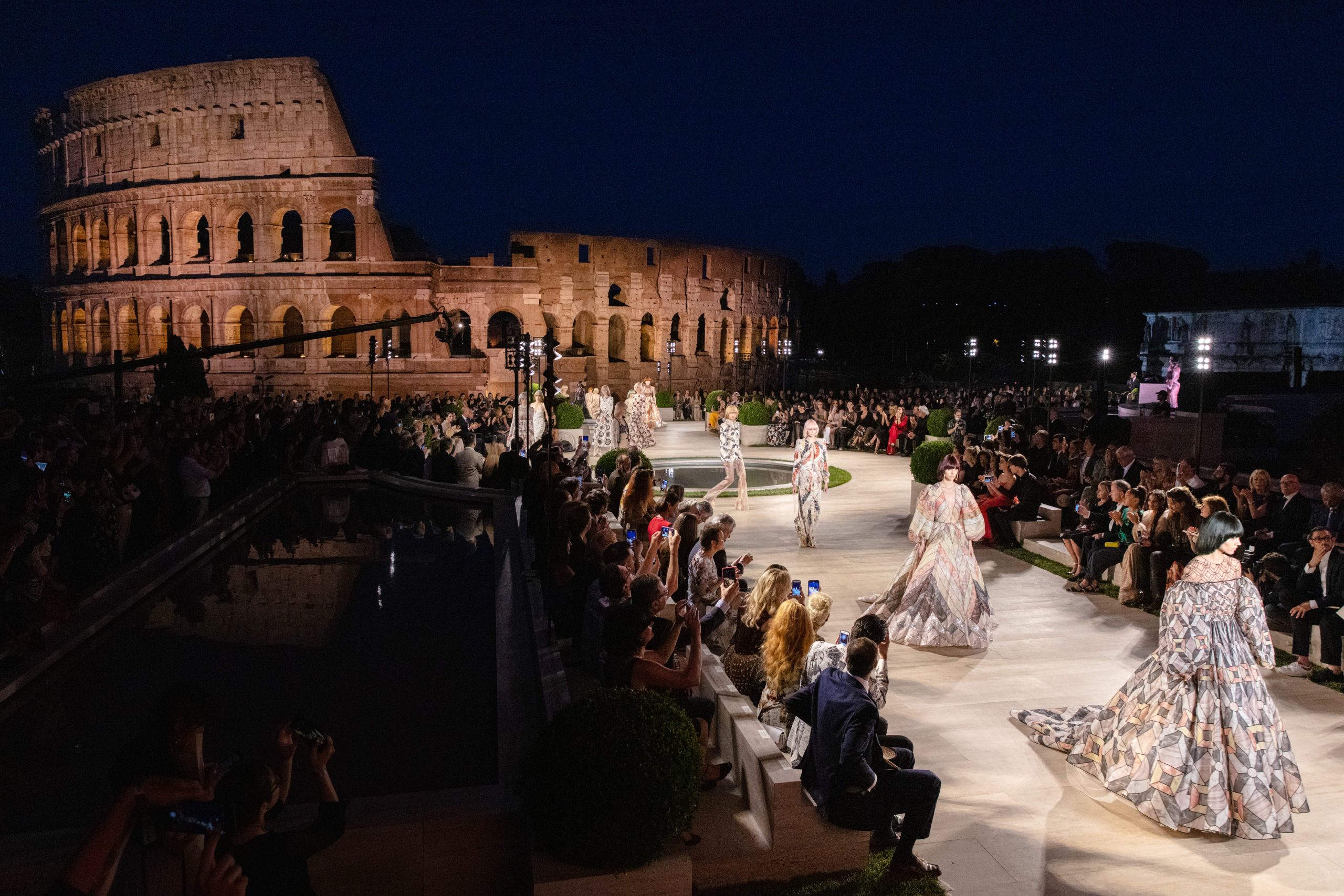 Fendi Displays Their Annual Roman Holiday Decorations