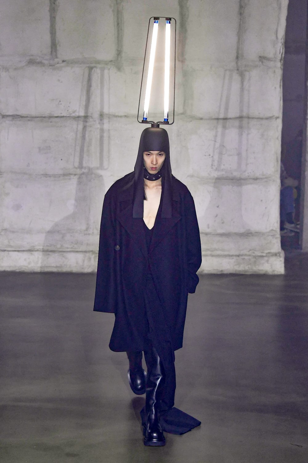 Rick Owens Fall 2022 Men's Fashion Show Review | The Impression