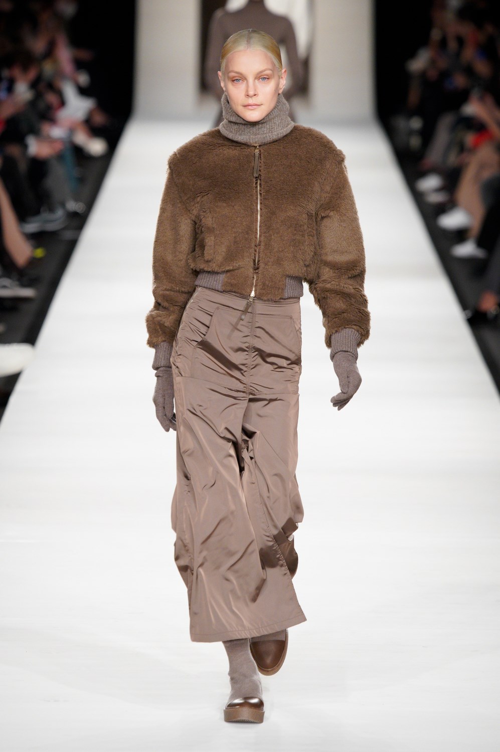 Max Mara Fall 2022 Fashion Show