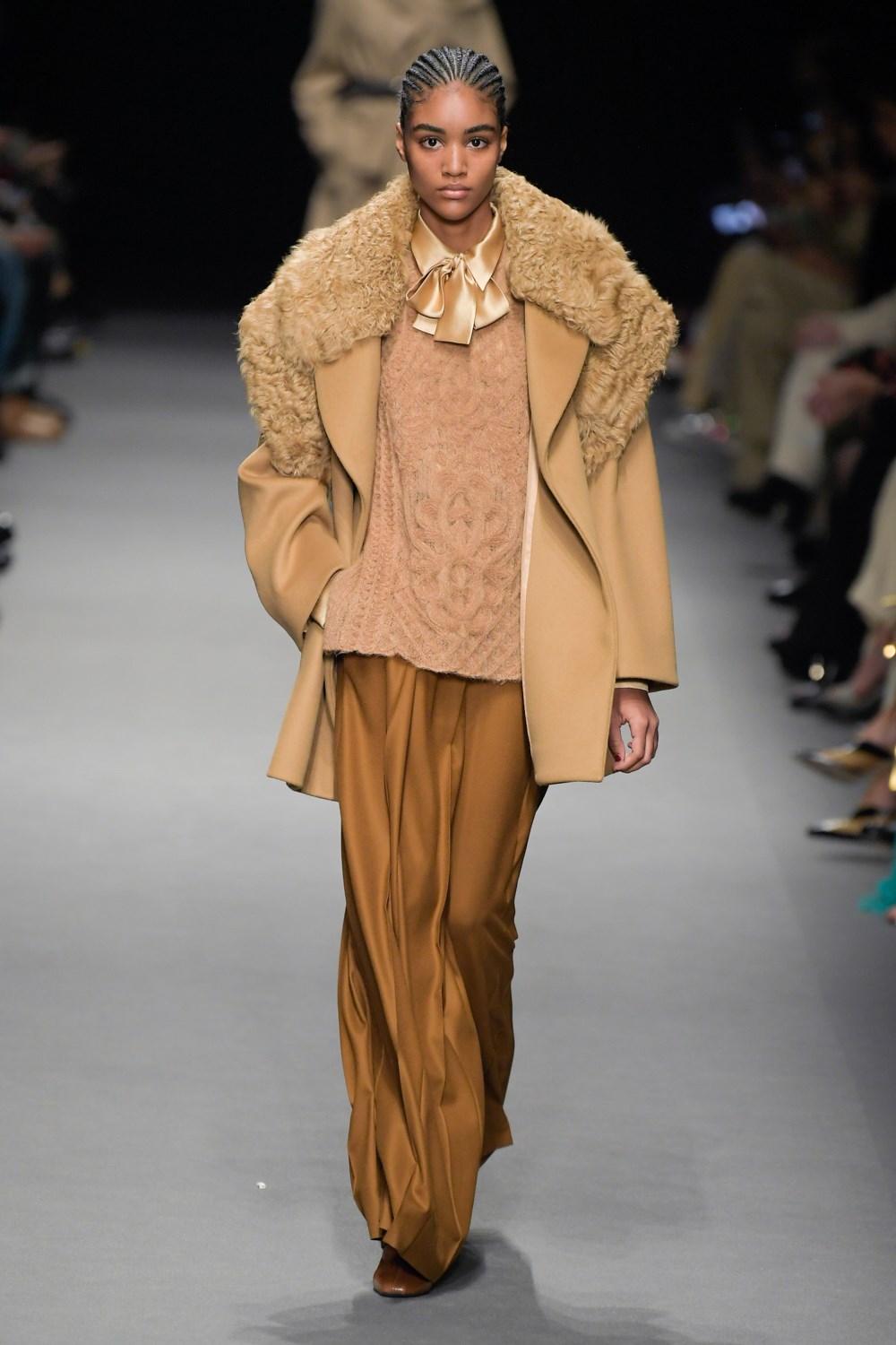 Alberta Ferretti Fall 2022 Fashion Show