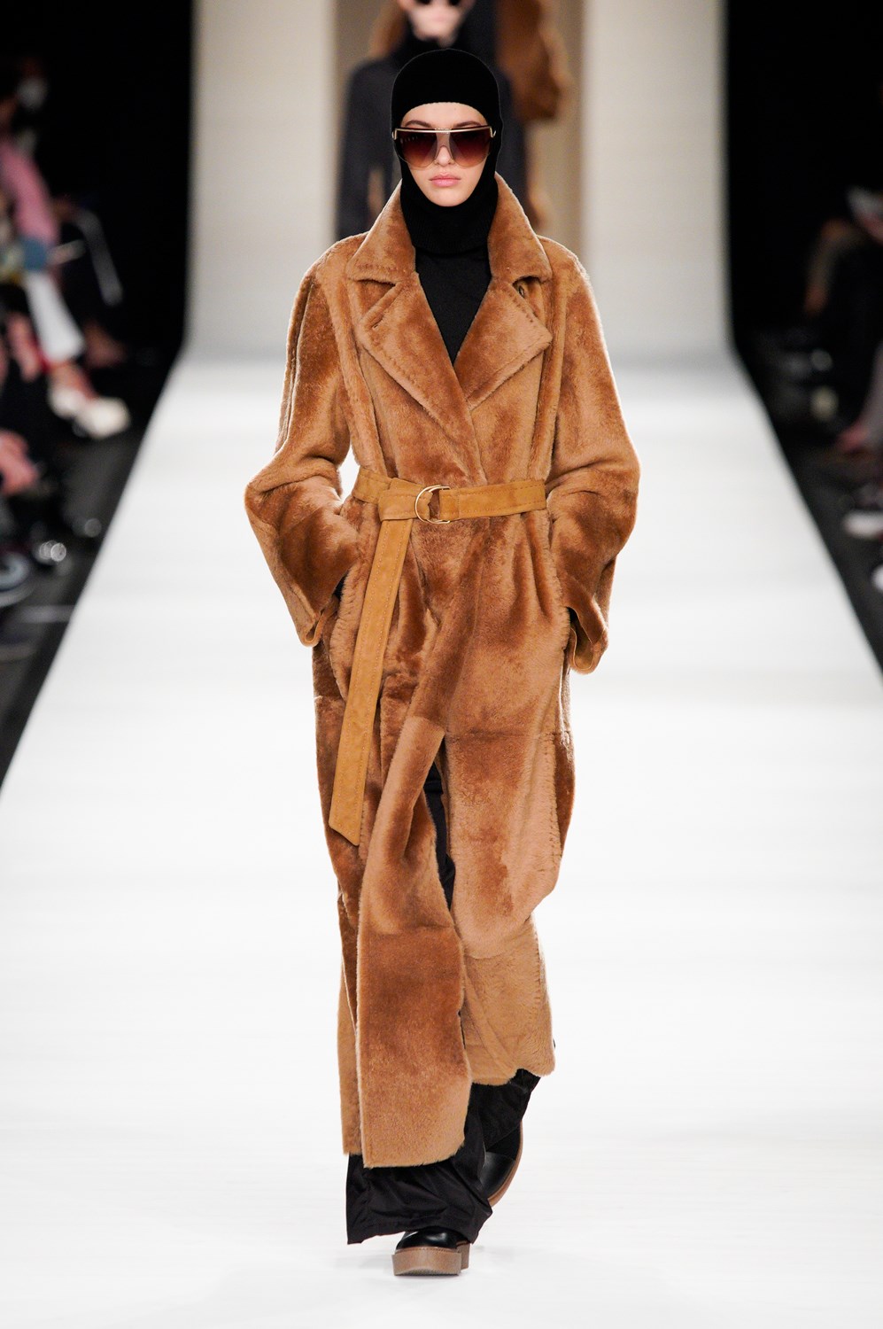 Max Mara Fall 2022 Fashion Show