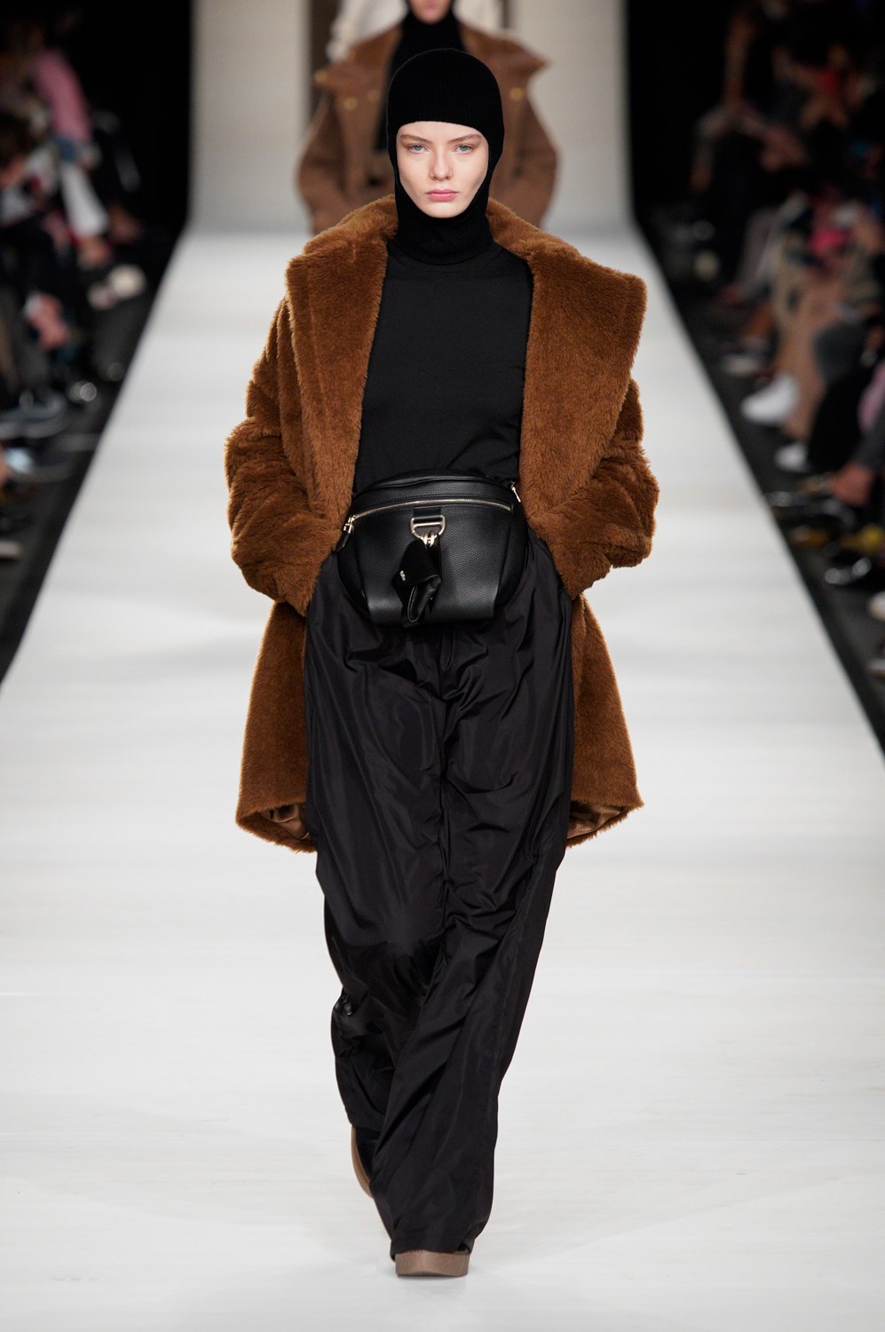 Max Mara Fall 2022 Fashion Show