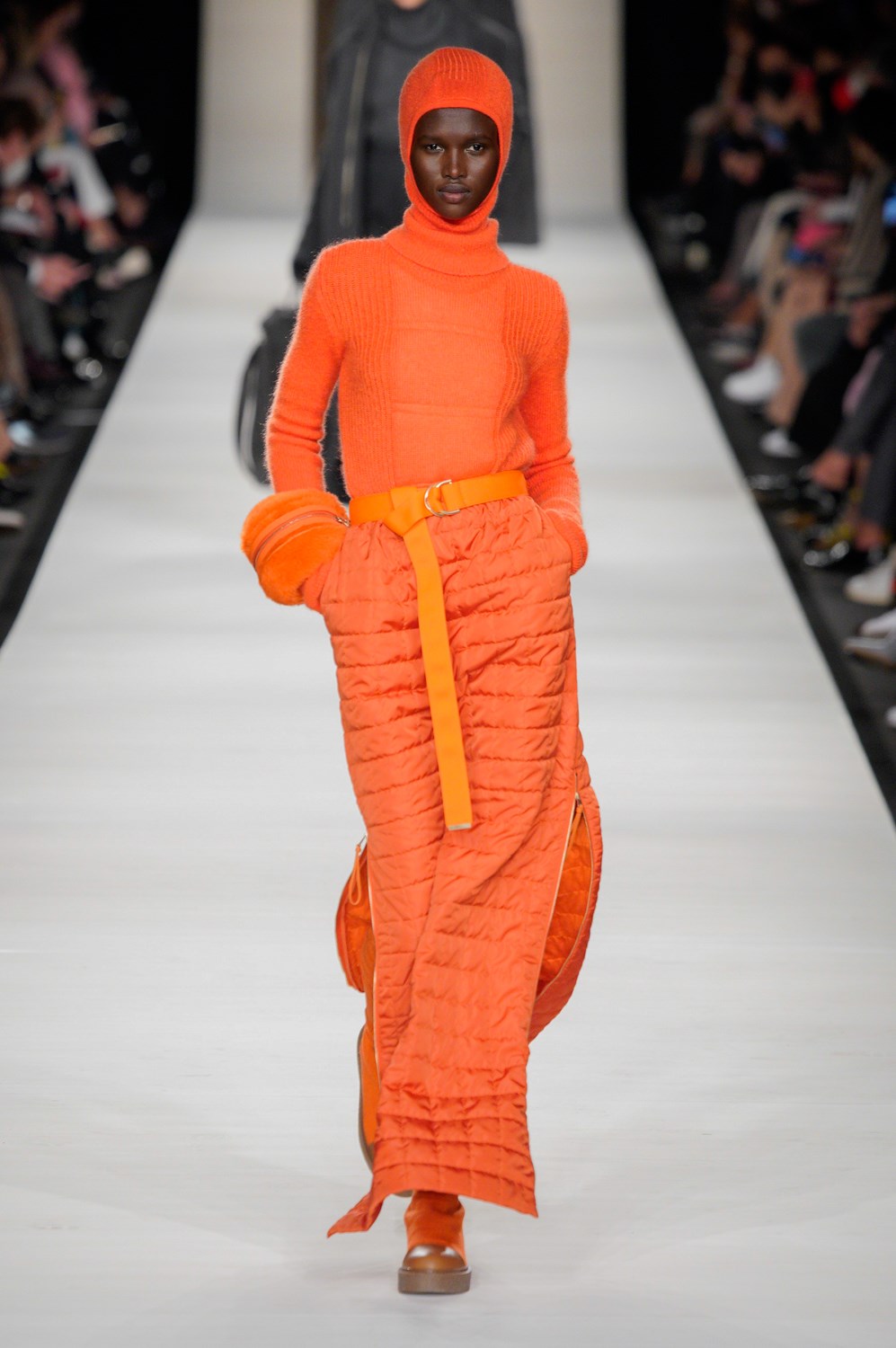 Max Mara Fall 2022 Fashion Show