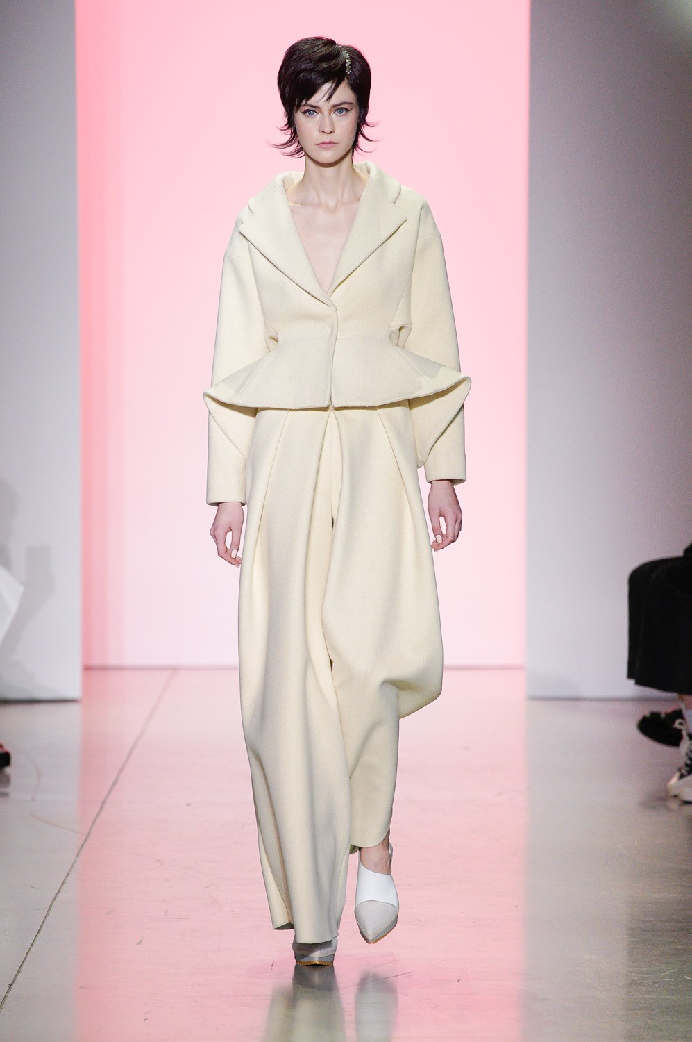 Son Jung Wan Fall 2022 Fashion Show